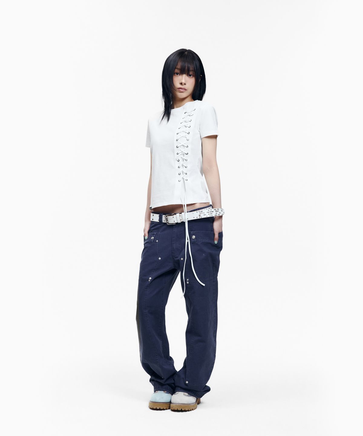 아캄(AAKAM) Eyelet Corset Half Top (White)