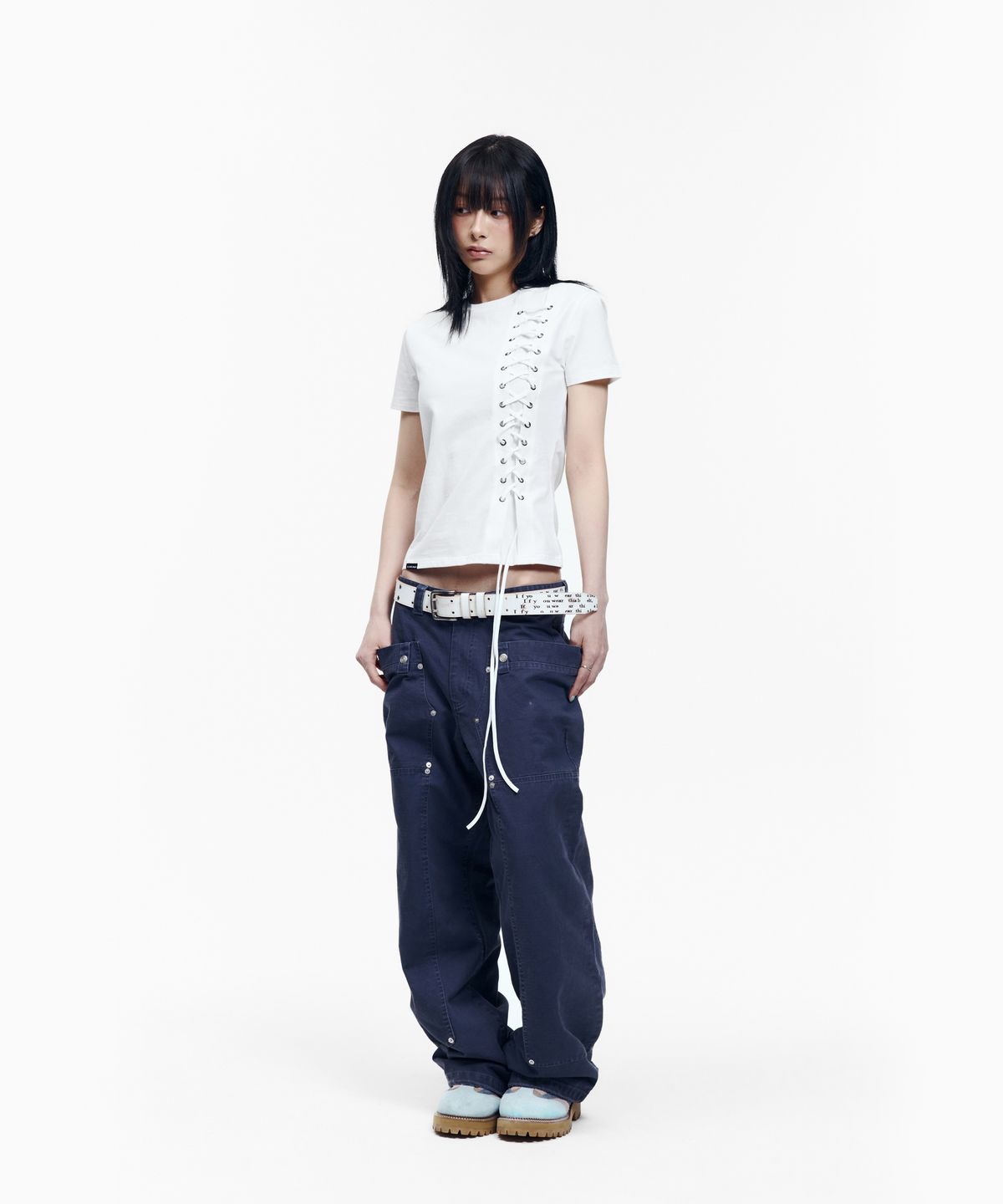 아캄(AAKAM) Eyelet Corset Half Top (White)