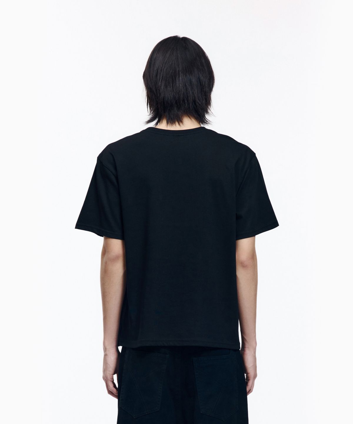 아캄(AAKAM) Mosaic Cross Half Top (Black)