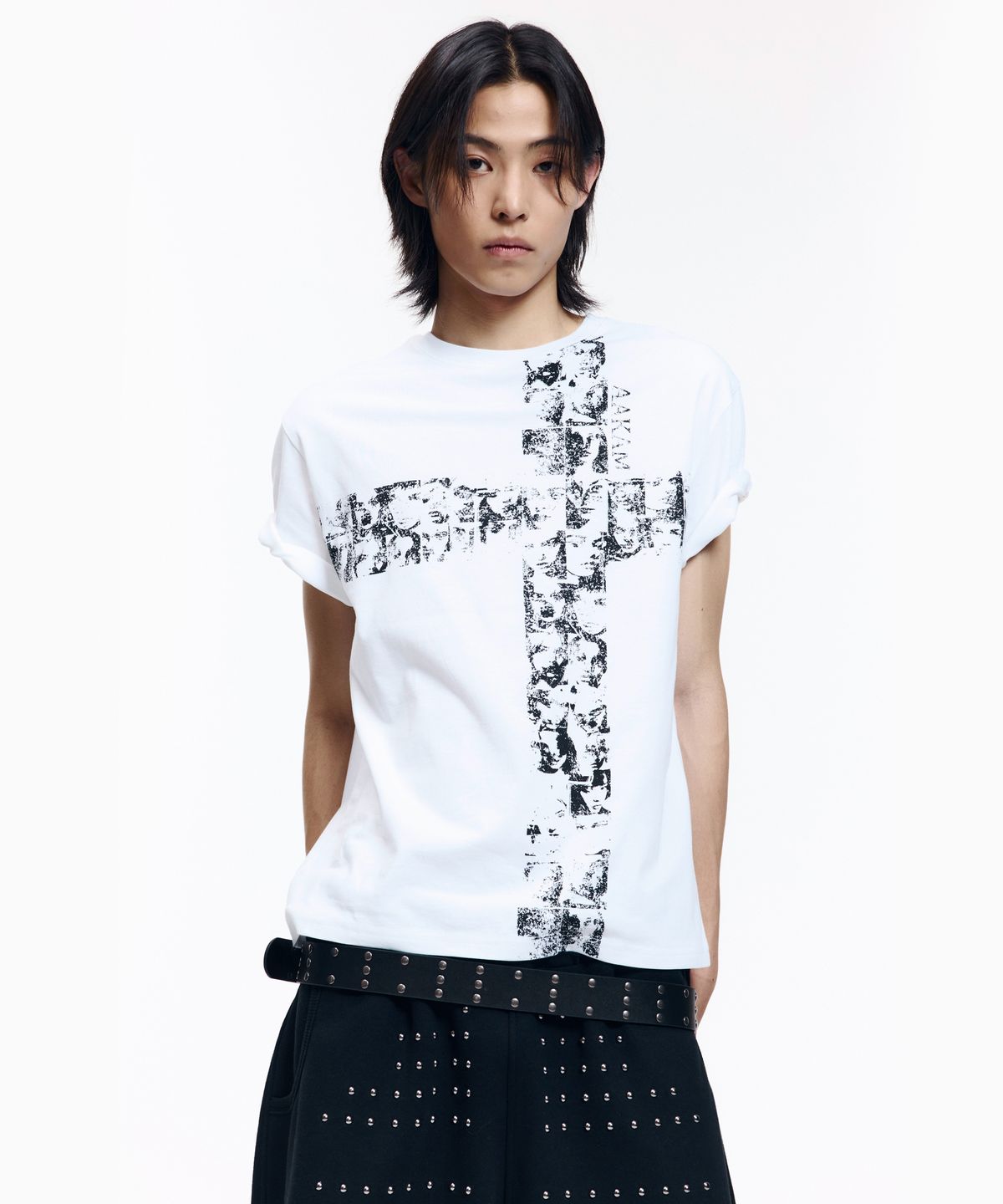아캄(AAKAM) Mosaic Cross Half Top (White)