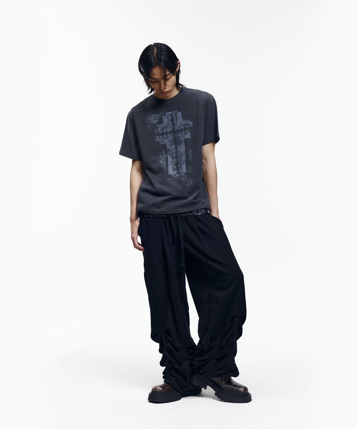 아캄(AAKAM) Razor Cross Half Top (Charcoal)