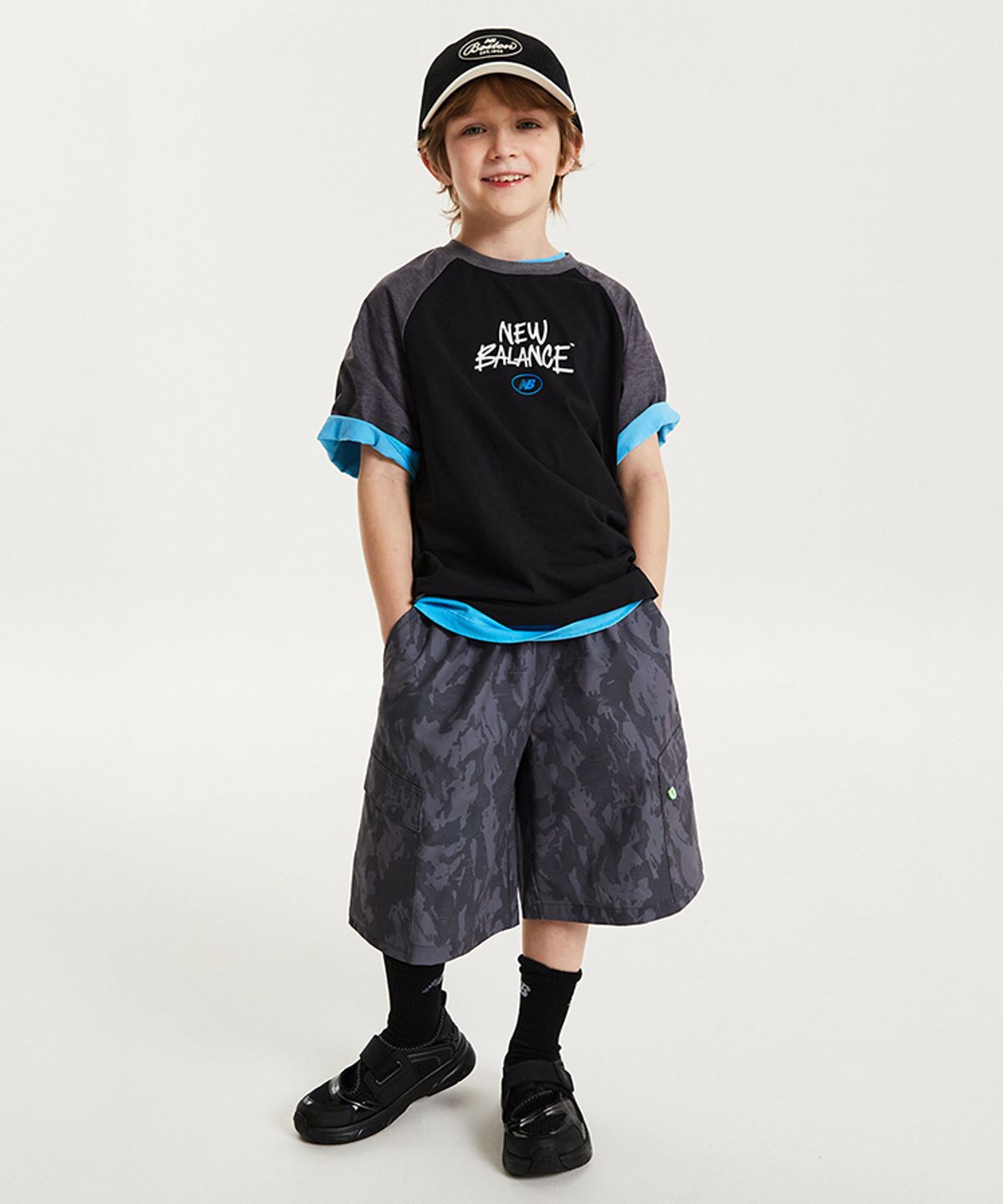 뉴발란스 키즈(NEWBALANCEKIDS) METALIC SUMMER_패턴 포인트 우븐 스트레치 버뮤다 팬츠 아동 바지 NK9VG2762U60