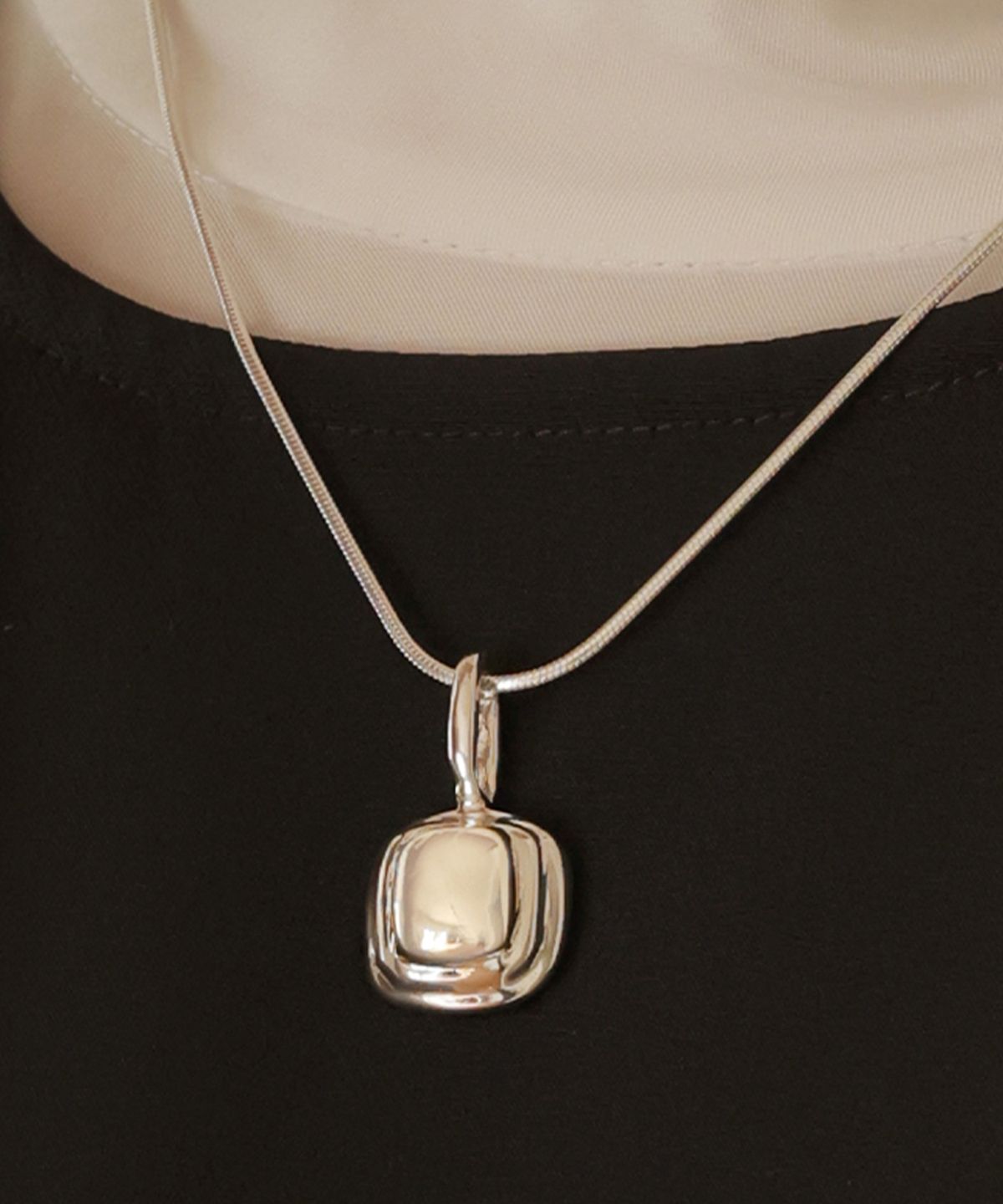 레인디어(REINDEER) ECLAT NECKLACE 06