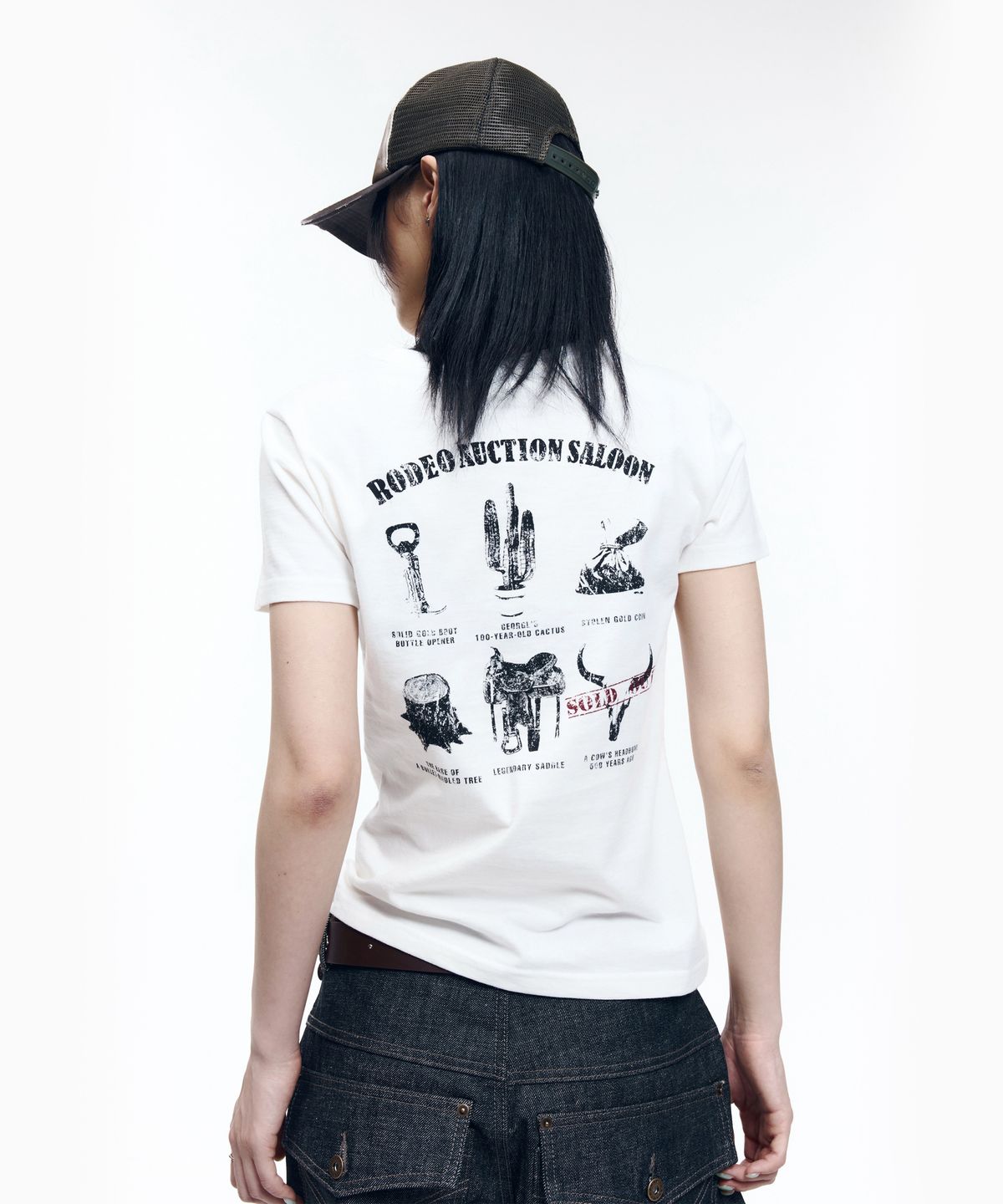 아캄(AAKAM) Rodeo Saloon Half Top (White)
