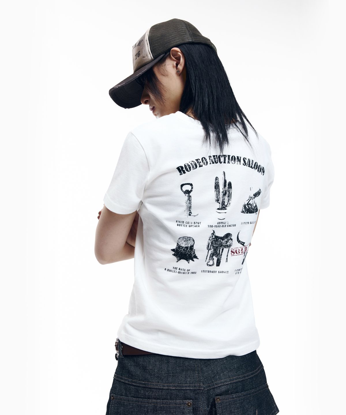 아캄(AAKAM) Rodeo Saloon Half Top (White)