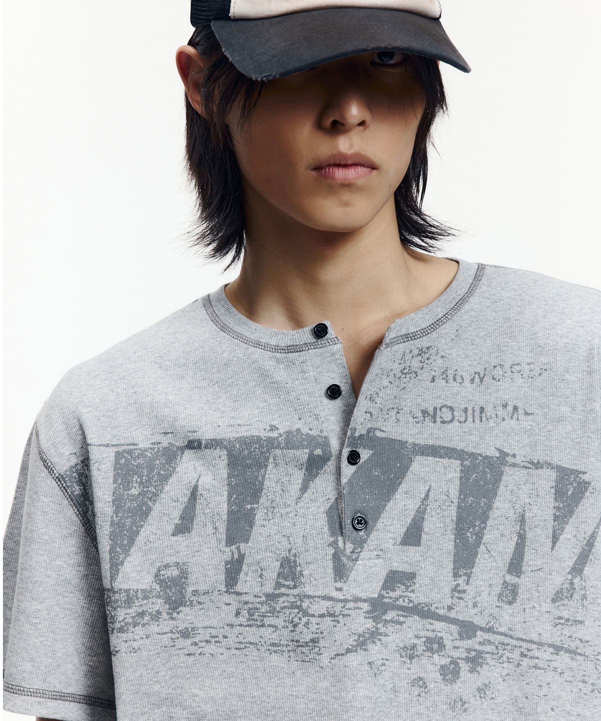 아캄(AAKAM) Tread Henry Neck Half Top (Gray)