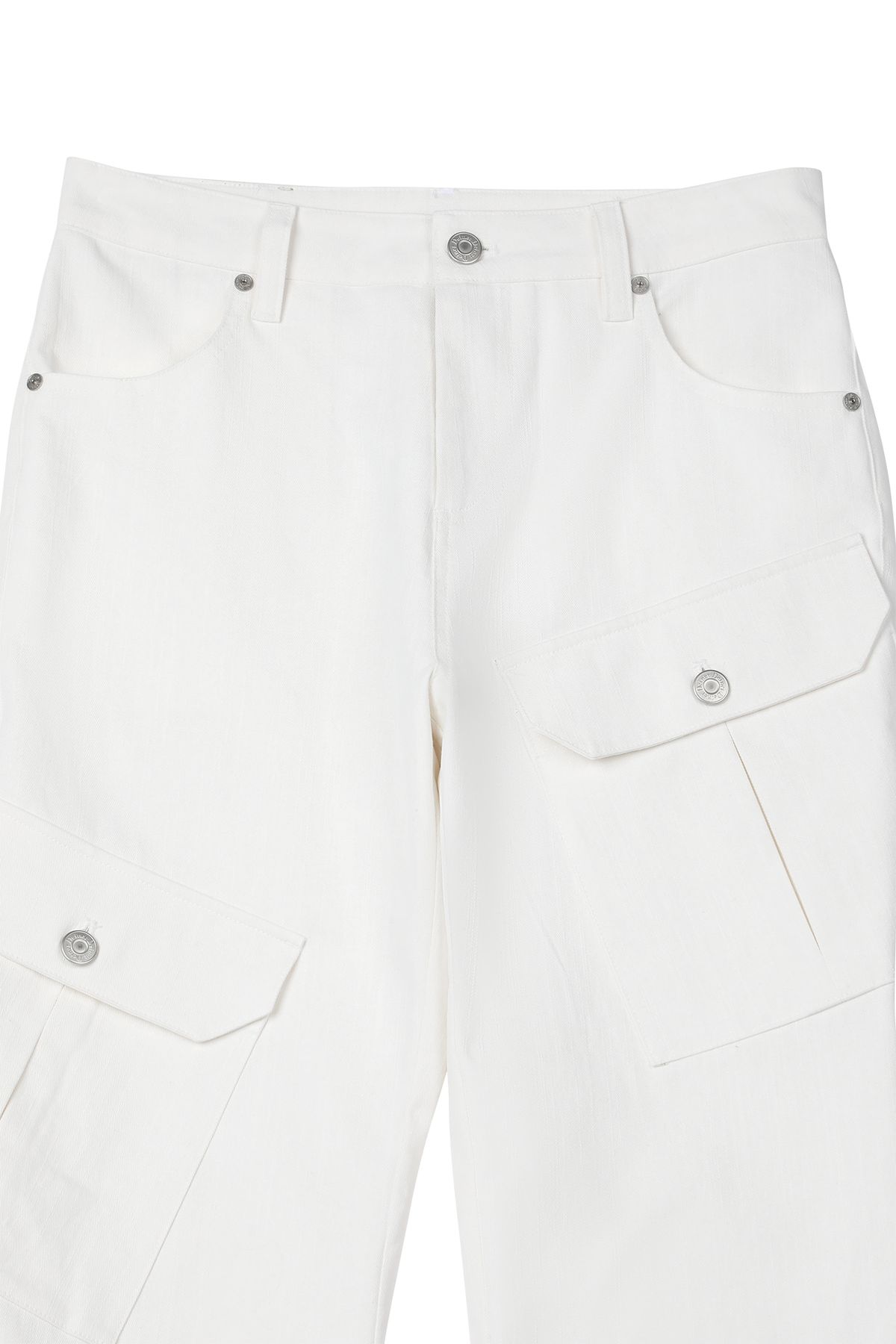 다이닛(DEINET) ZIPPER BOOTSCUT CARGO PANTS IN WHITE
