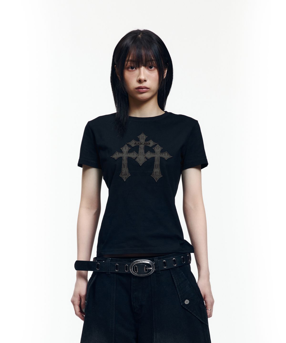 아캄(AAKAM) Trinity Cross Half Top (Black)