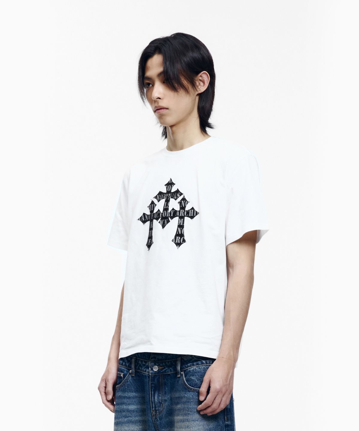 아캄(AAKAM) Trinity Cross Half Top (White)