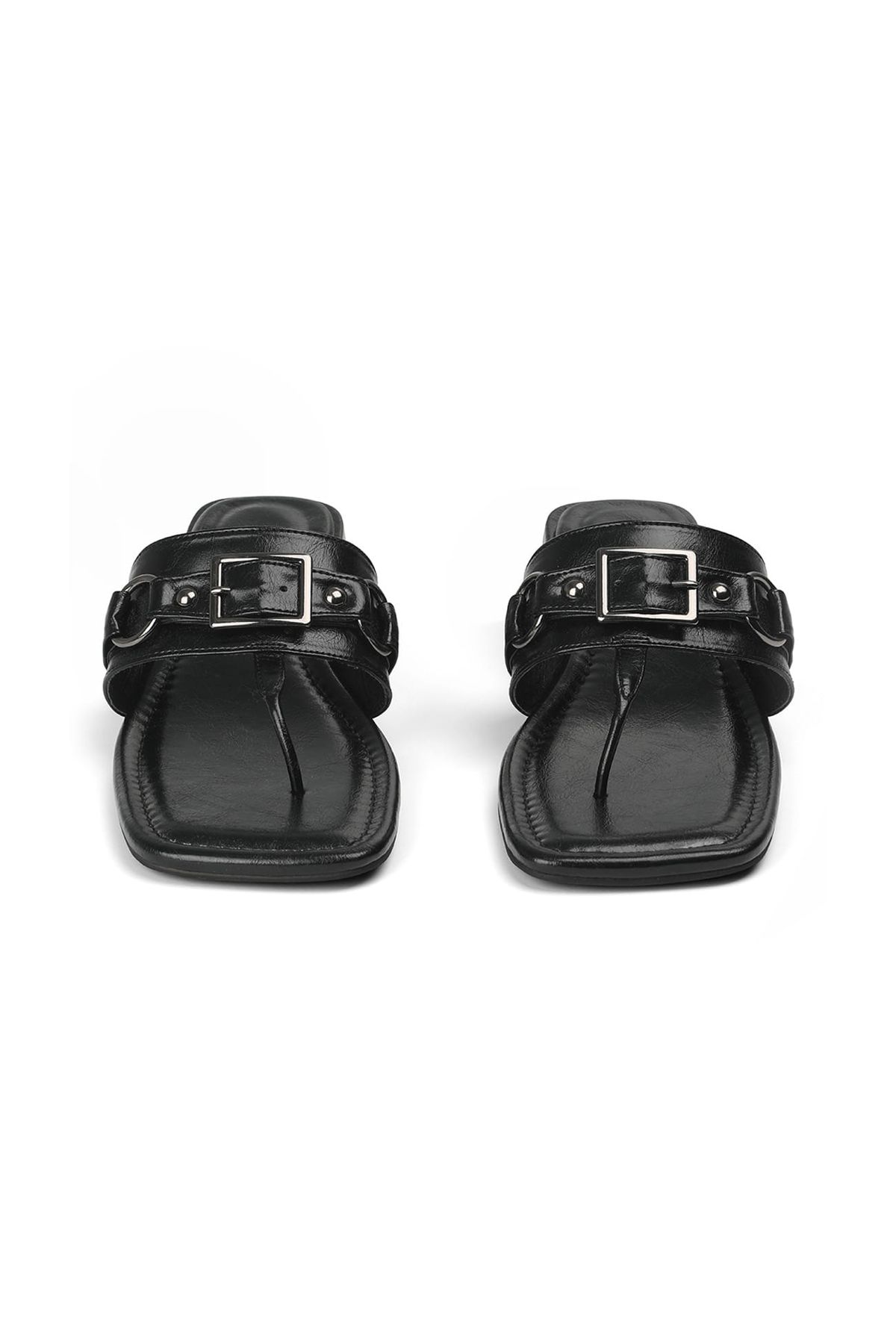 다이닛(DEINET) STUD SQUARE FLIP FLOP IN BLACK