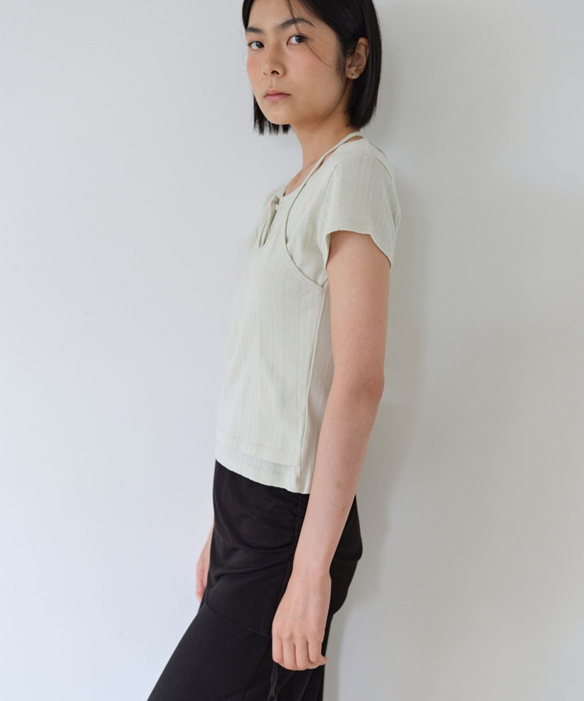아위(AHWE) 홀터 레이어드 티셔츠_민트