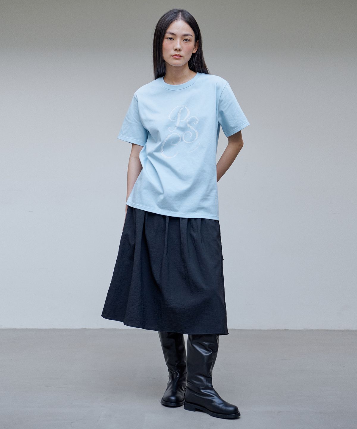 아위(AHWE) 데일리 루즈핏 프린트 티셔츠_라이트 블루