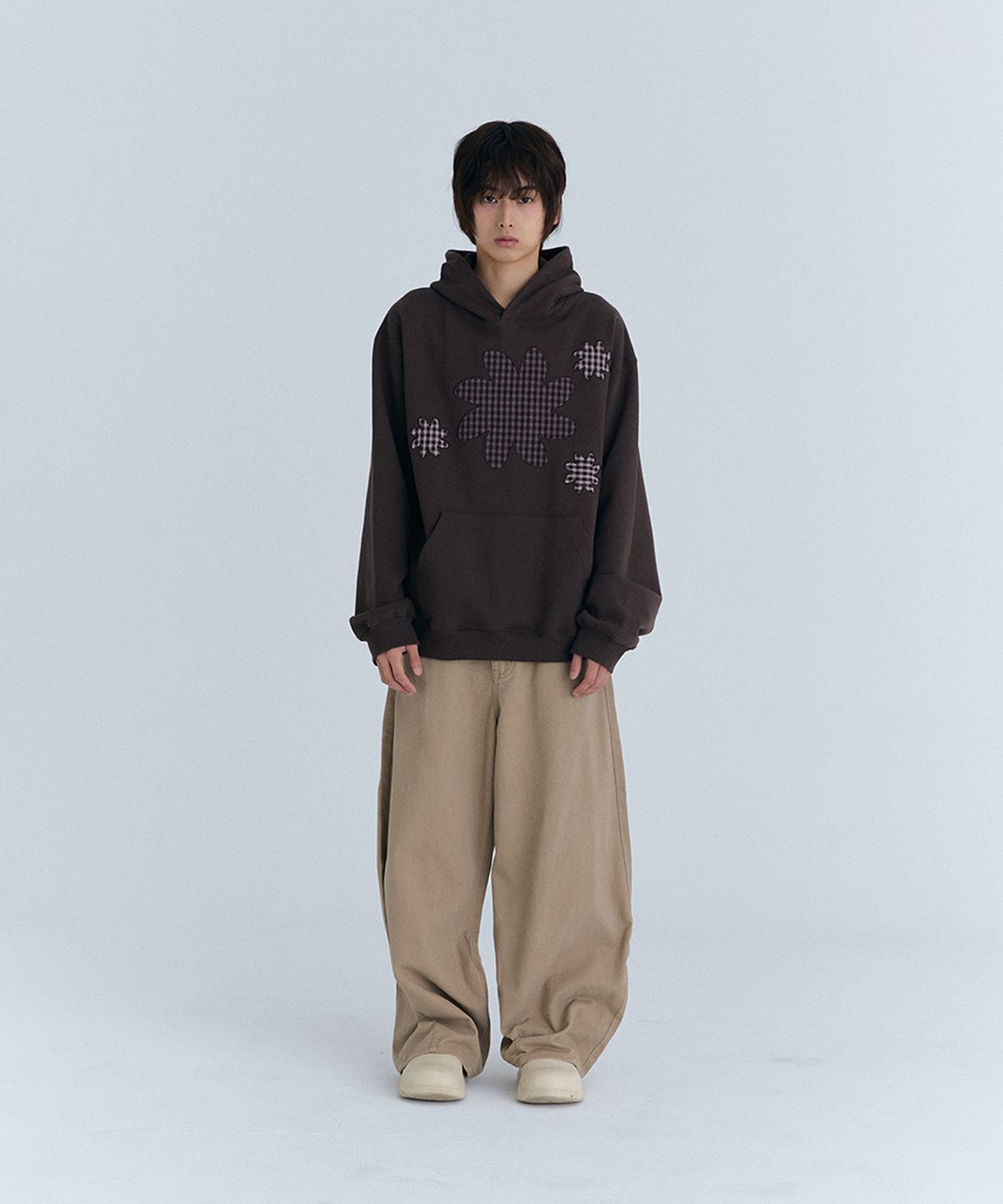 큐로랩(QUROLAB) SUN APPLIQUE SWEAT HOODIE(BROWN)
