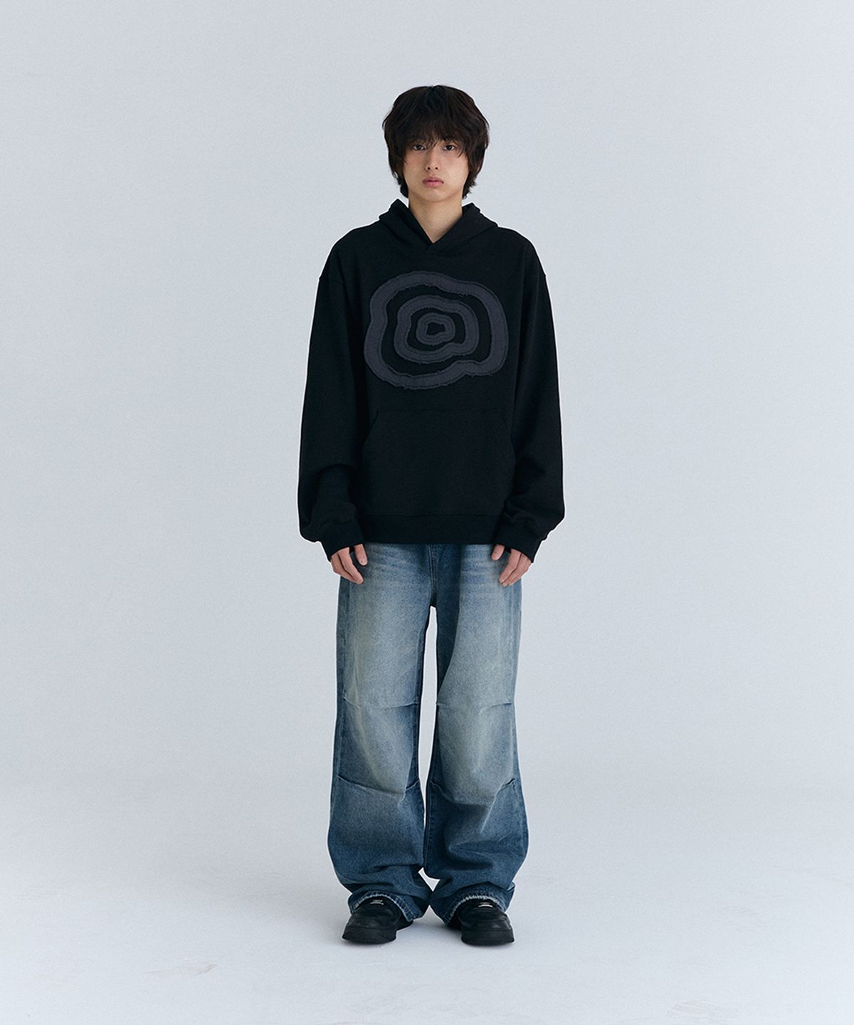 큐로랩(QUROLAB) CLOUD APPLIQUE SWEAT HOODIE(BLACK)
