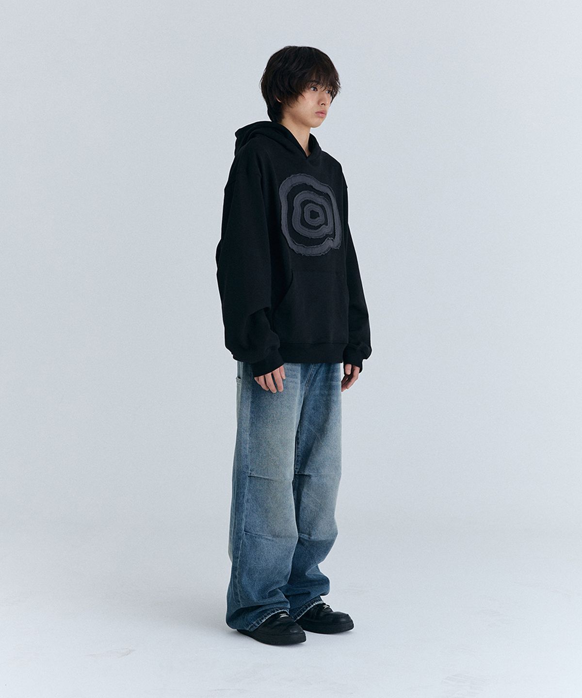 큐로랩(QUROLAB) CLOUD APPLIQUE SWEAT HOODIE(BLACK)