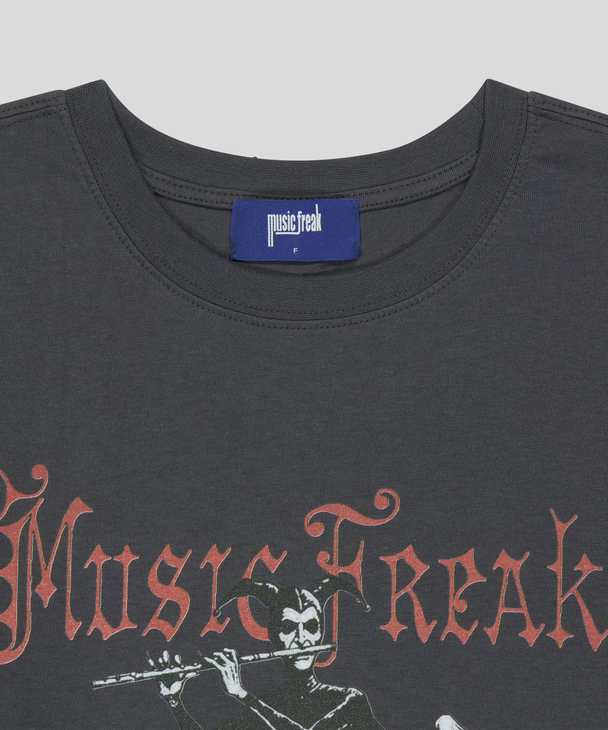 뮤직프리크(MUSICFREAK) A Pied joker T-Shirts - Charcoal