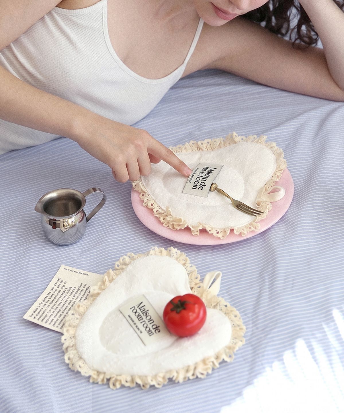 메종드룸룸(MAISON DE ROOMROOM) 블랑 하트 티코스터 컵받침