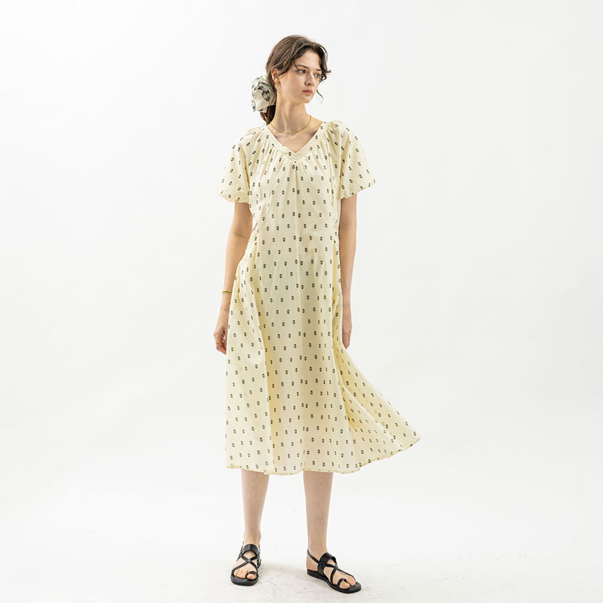 웬스데이딜라잇(WEDNESDAY DELIGHT) WD_Natural leaf shirring dress_IVORY