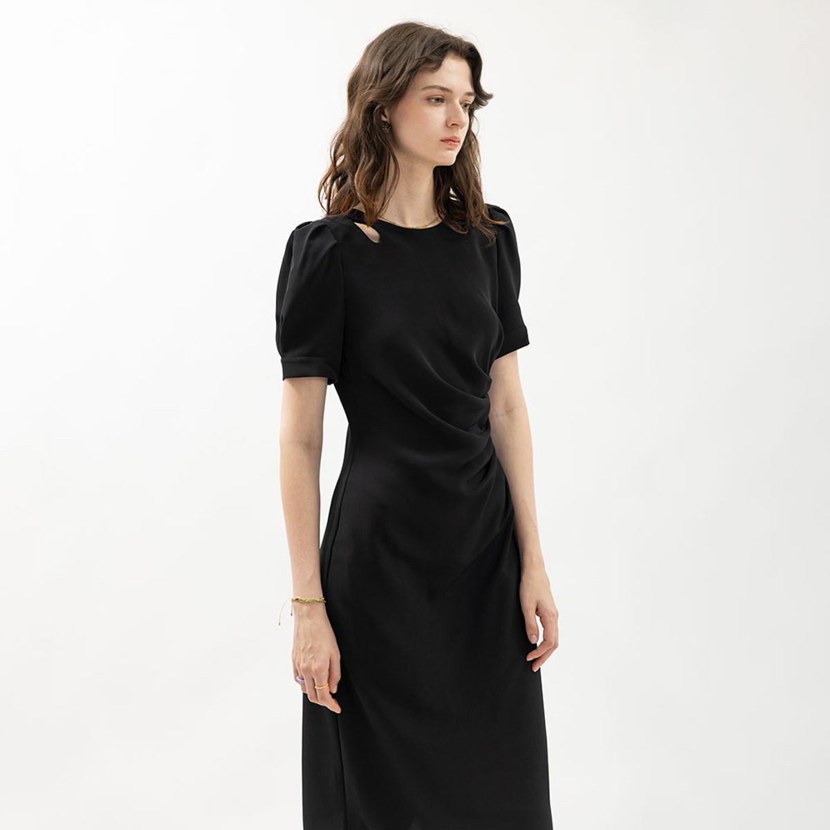 웬스데이딜라잇(WEDNESDAY DELIGHT) WD_Minimal drape puff sleeve dress_BLACK