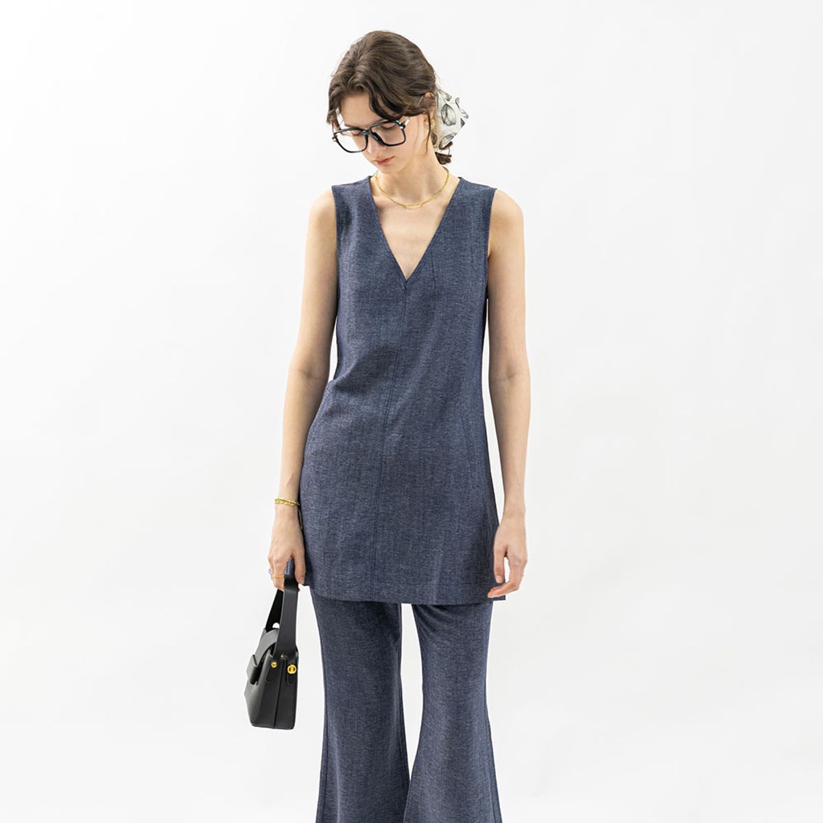 웬스데이딜라잇(WEDNESDAY DELIGHT) WD_Chic vest and pants two-piece set_DARK BLUE
