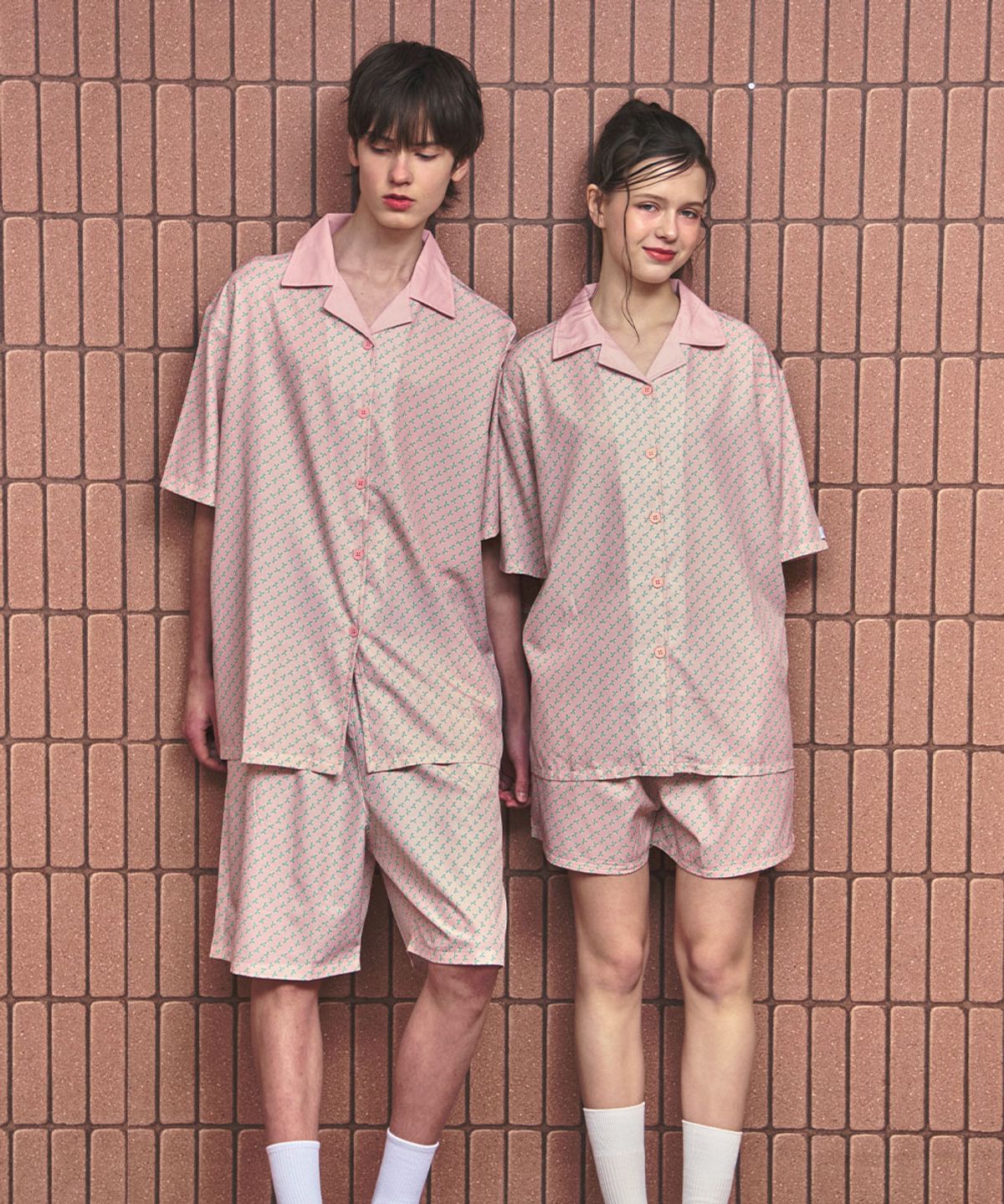 주디앤(JUDYN) [2PACK] 클로버 클린핏 반팔 커플 파자마세트