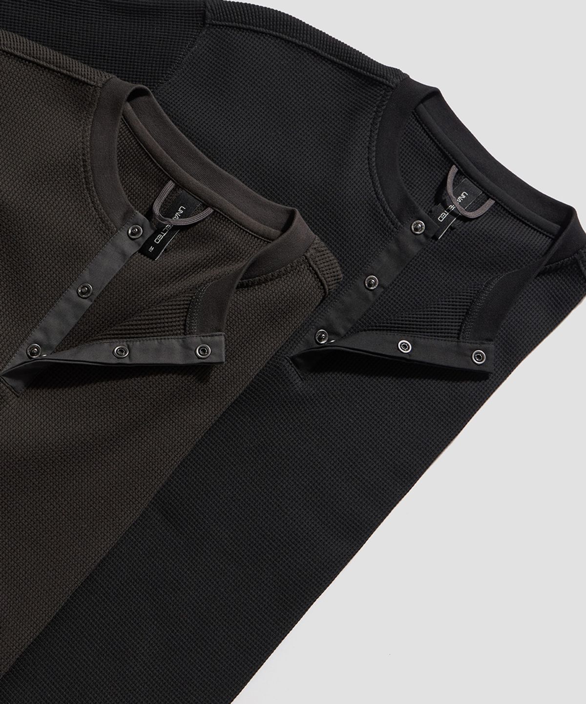 언어펙티드 에센셜(UNAFFECTED ESSENTIAL) HENLEY NECK T-SHIRT (2 COLOR)