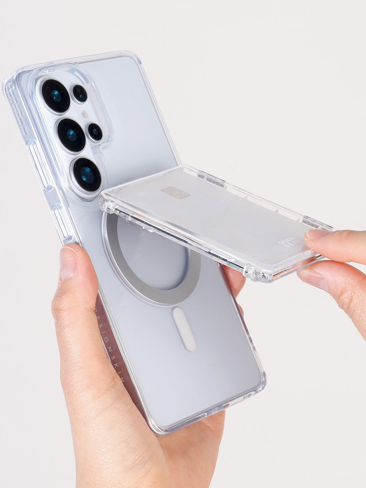 디자인스킨(DESIGNSKIN) 맥세이프 스탠드 도어 카드 포켓 갤럭시핏 -클리어