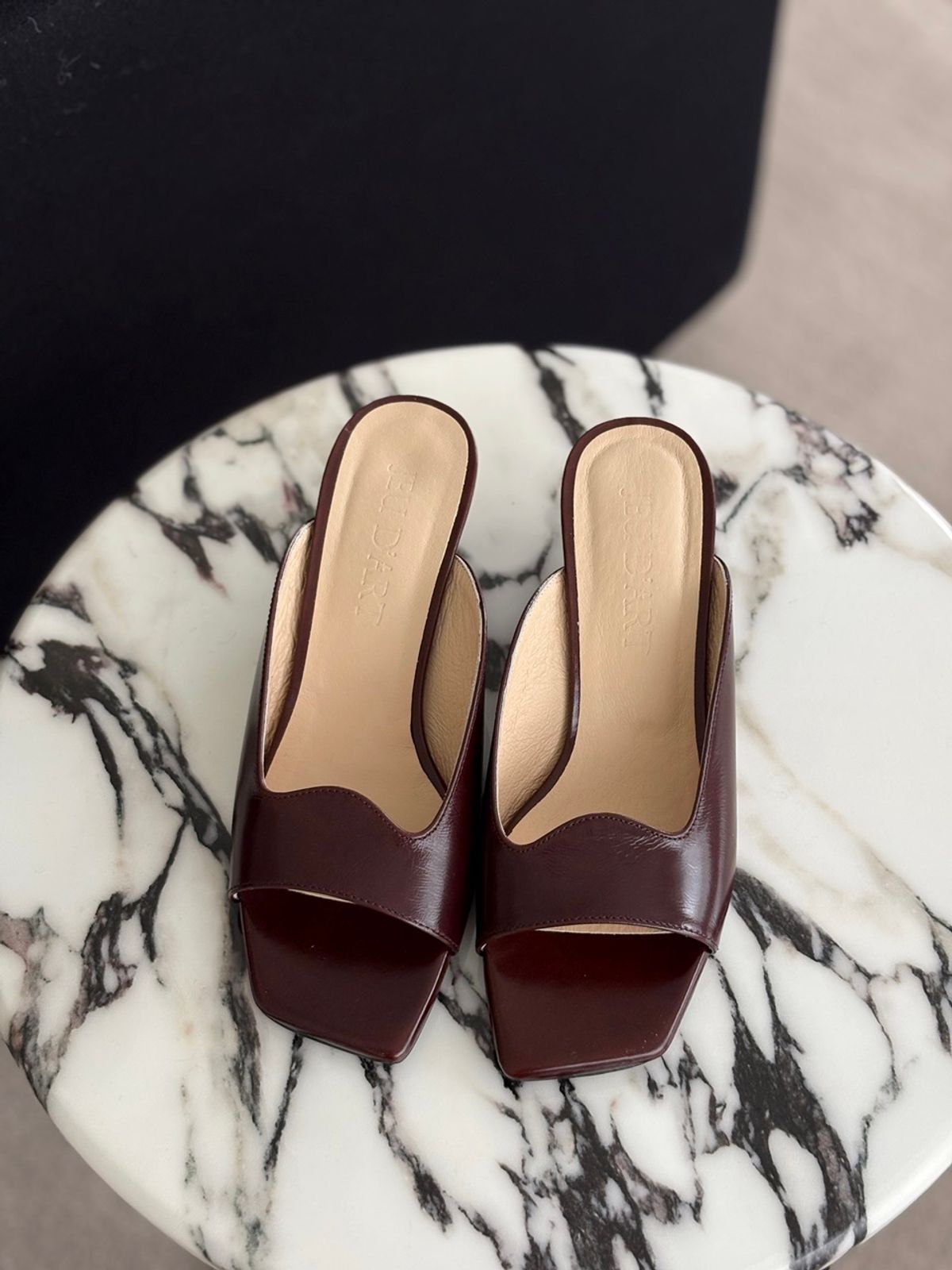 쥬다르(JEU DART) wave line wedge mule brown