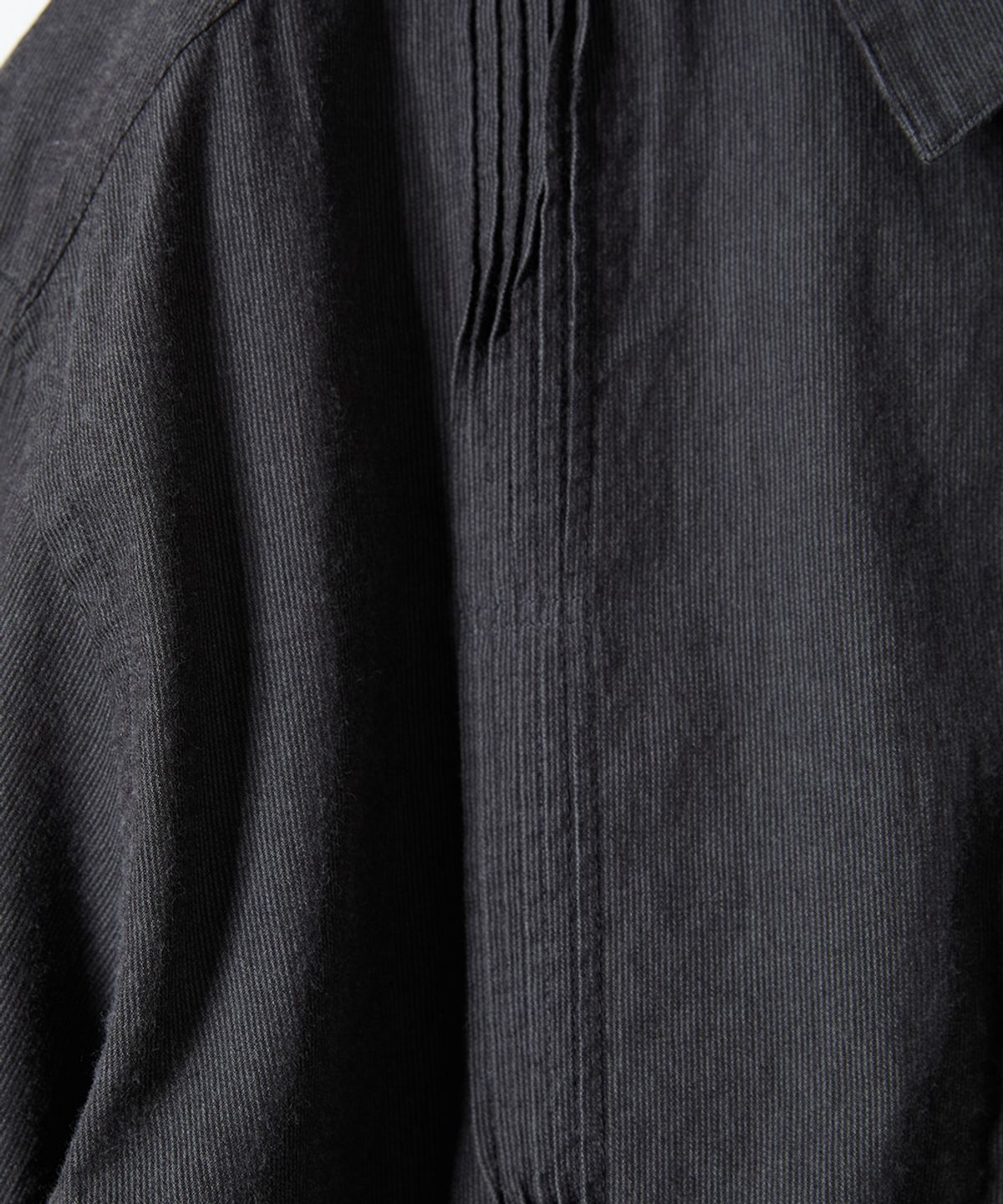 홀리선(HORLISUN) Pleats Havana Stripe Shirt Charcoal