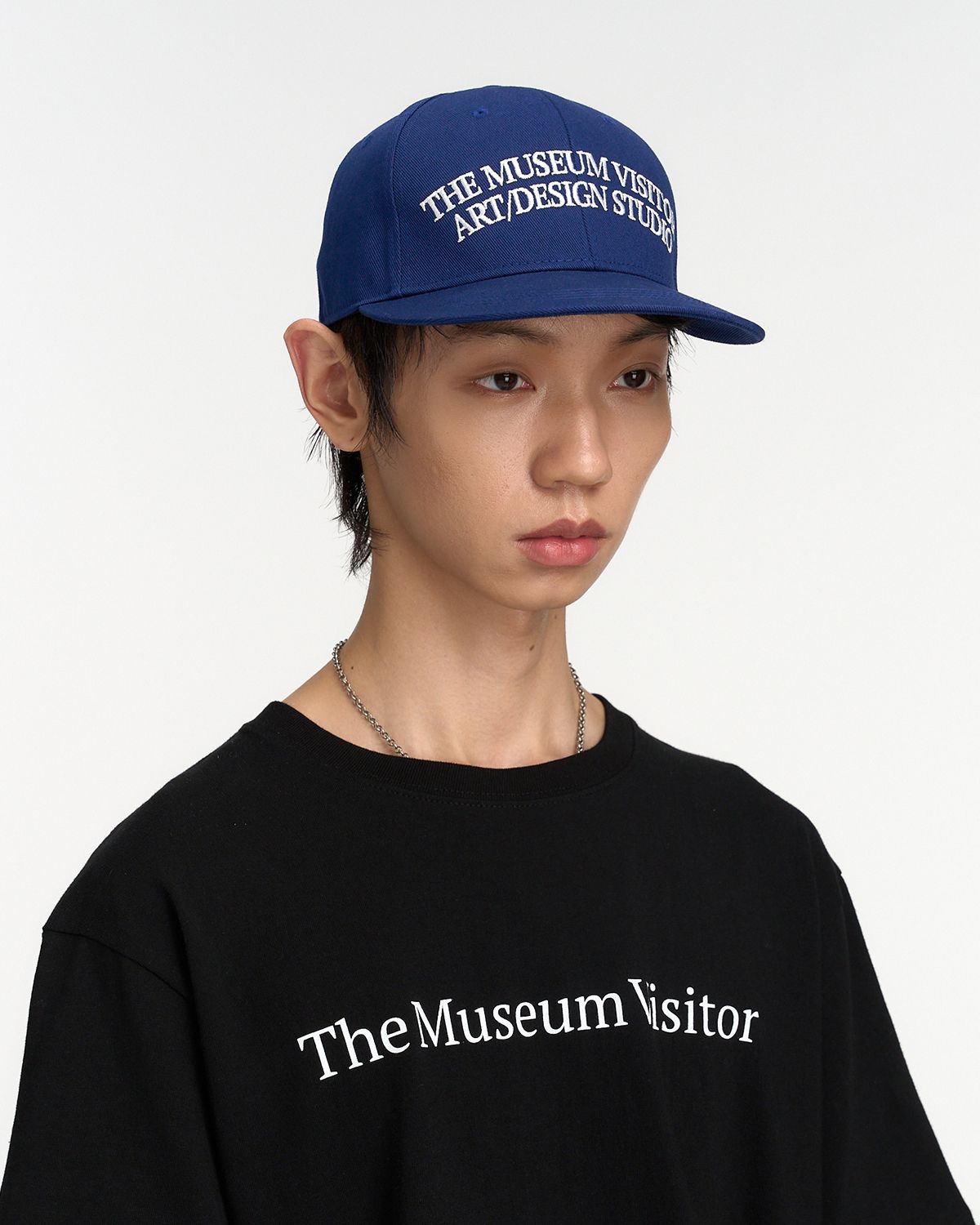 더뮤지엄비지터(THEMUSEUMVISITOR) PONY EMBROIDERY CAP (BLUE)