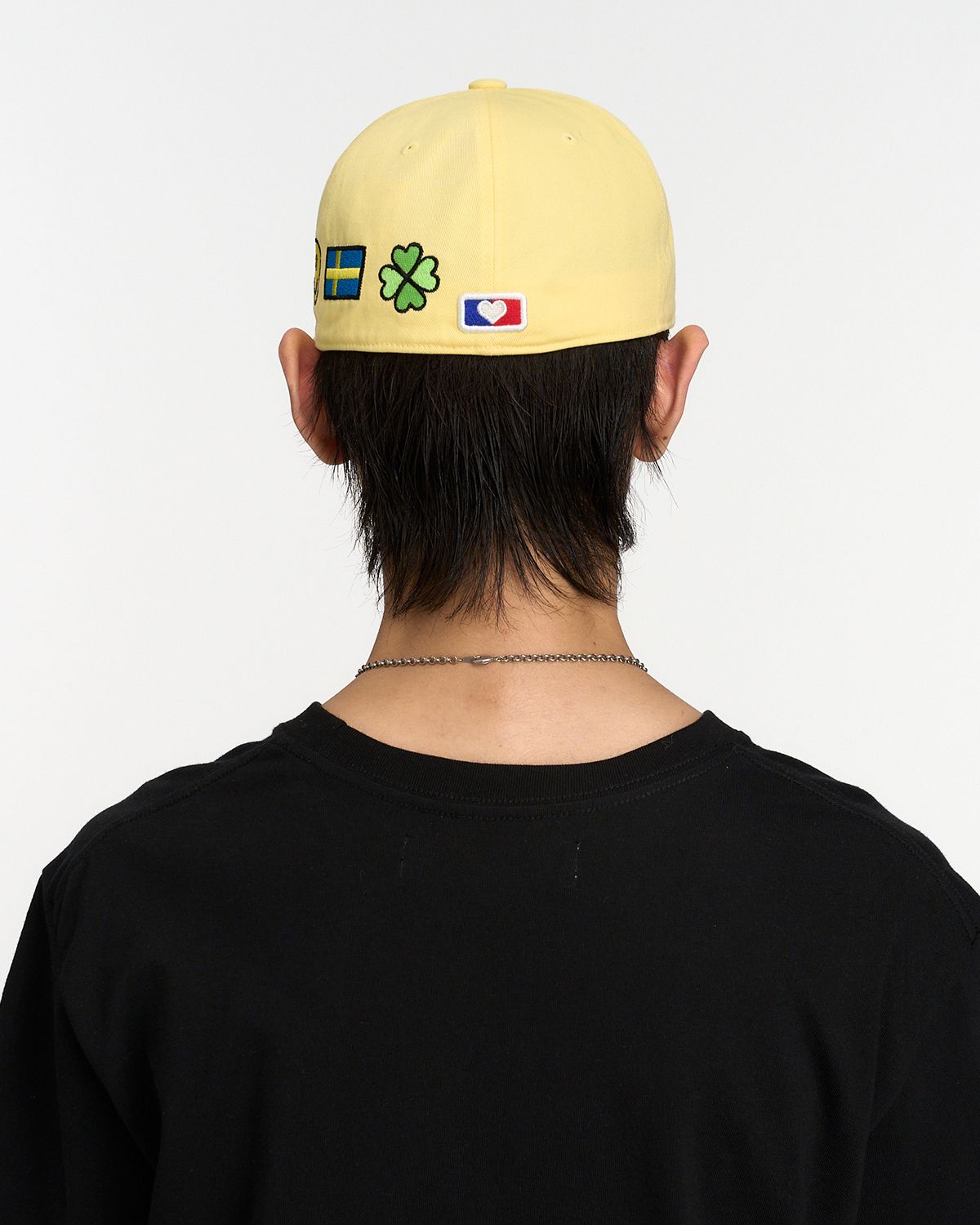 더뮤지엄비지터(THEMUSEUMVISITOR) ART ICON EMBROIDERY CAP (LEMON)