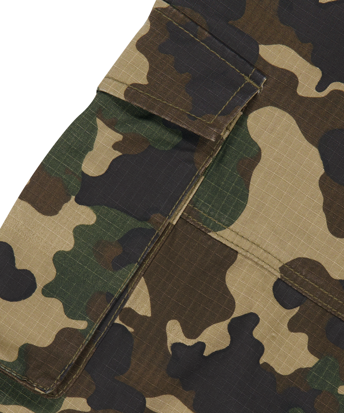 위캔더스(WKNDRS) [WKNDRS x GWAXNG] DULLY RIPSTOP CARGO SHORTS (CAMO)