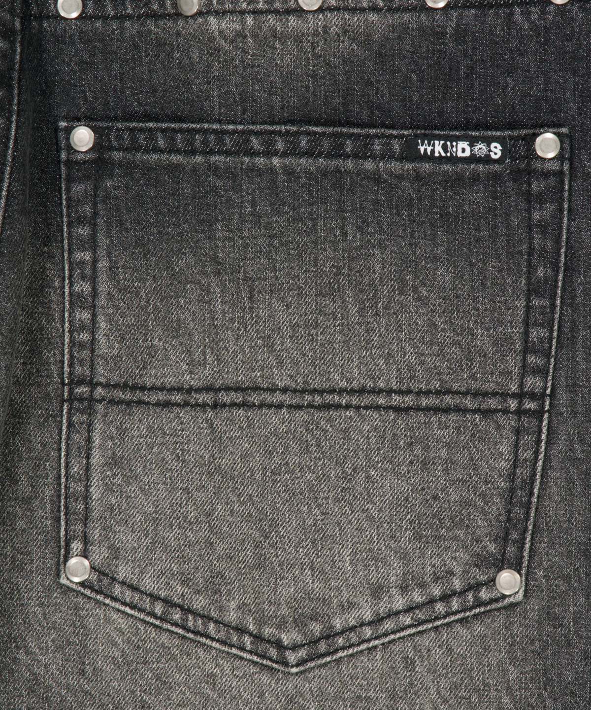 위캔더스(WKNDRS) [WKNDRS x GWAXNG] DULLY STUDDED DENIM PANTS (BLACK)