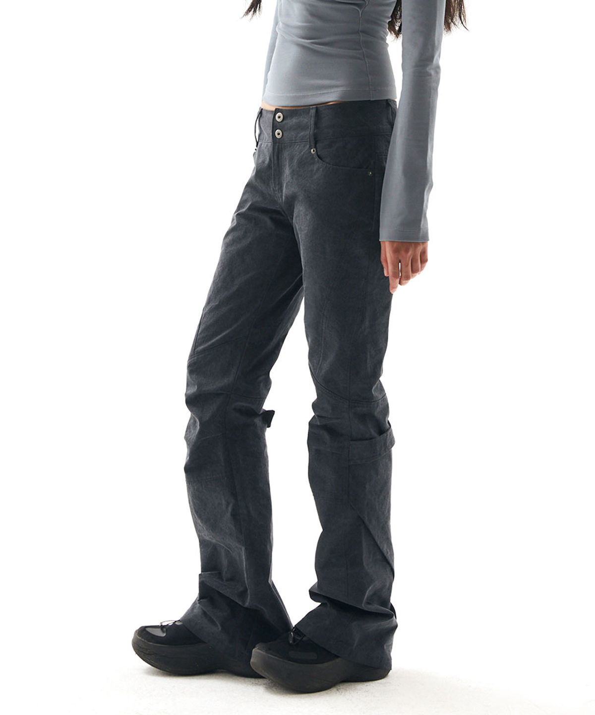 디프런티스(DIFFERENTIS) Moto Fit Pants (SG)