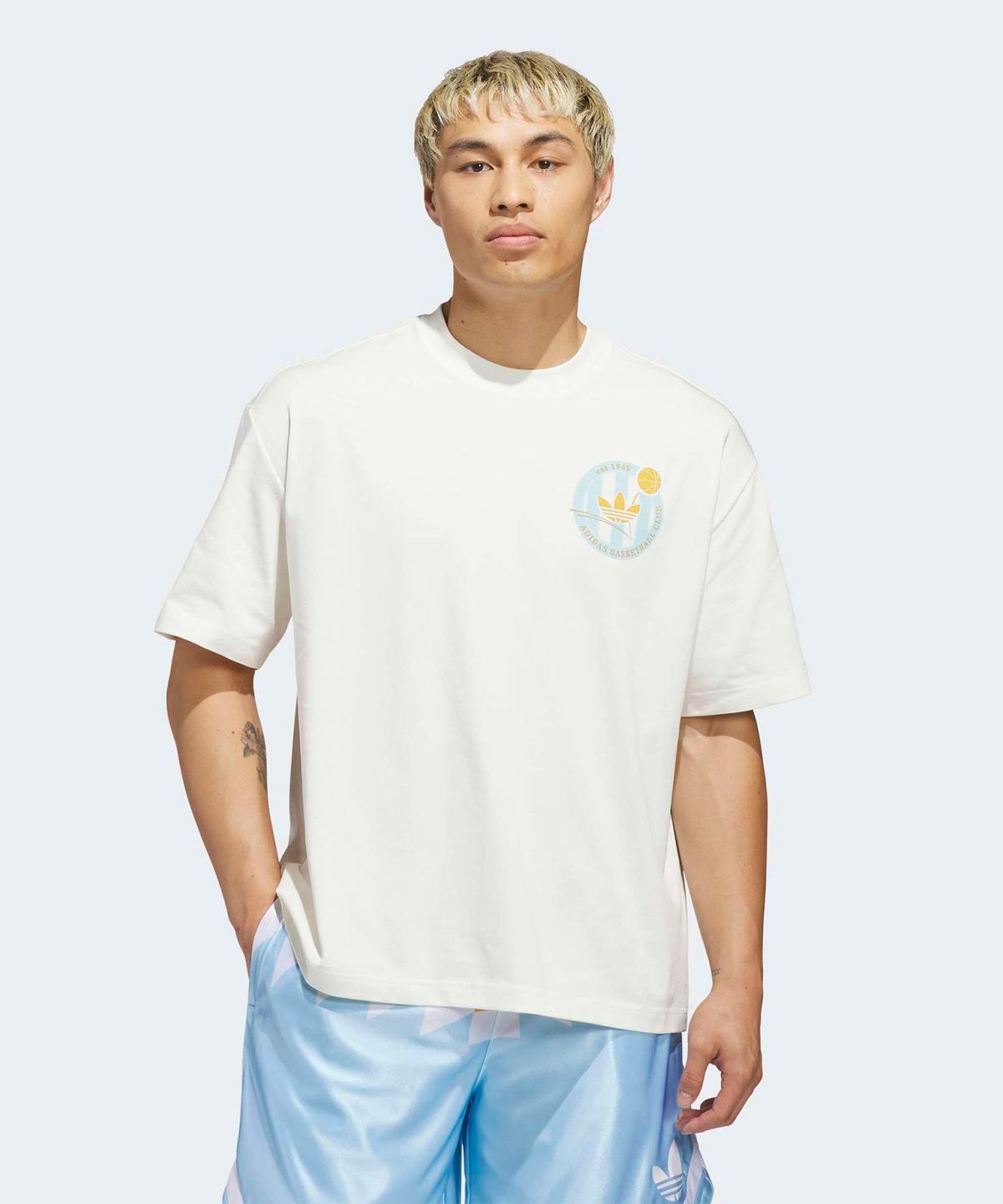 아디다스(ADIDAS) 바스켓볼 크레스트 티 - 화이트:아이스블루 / KD3613