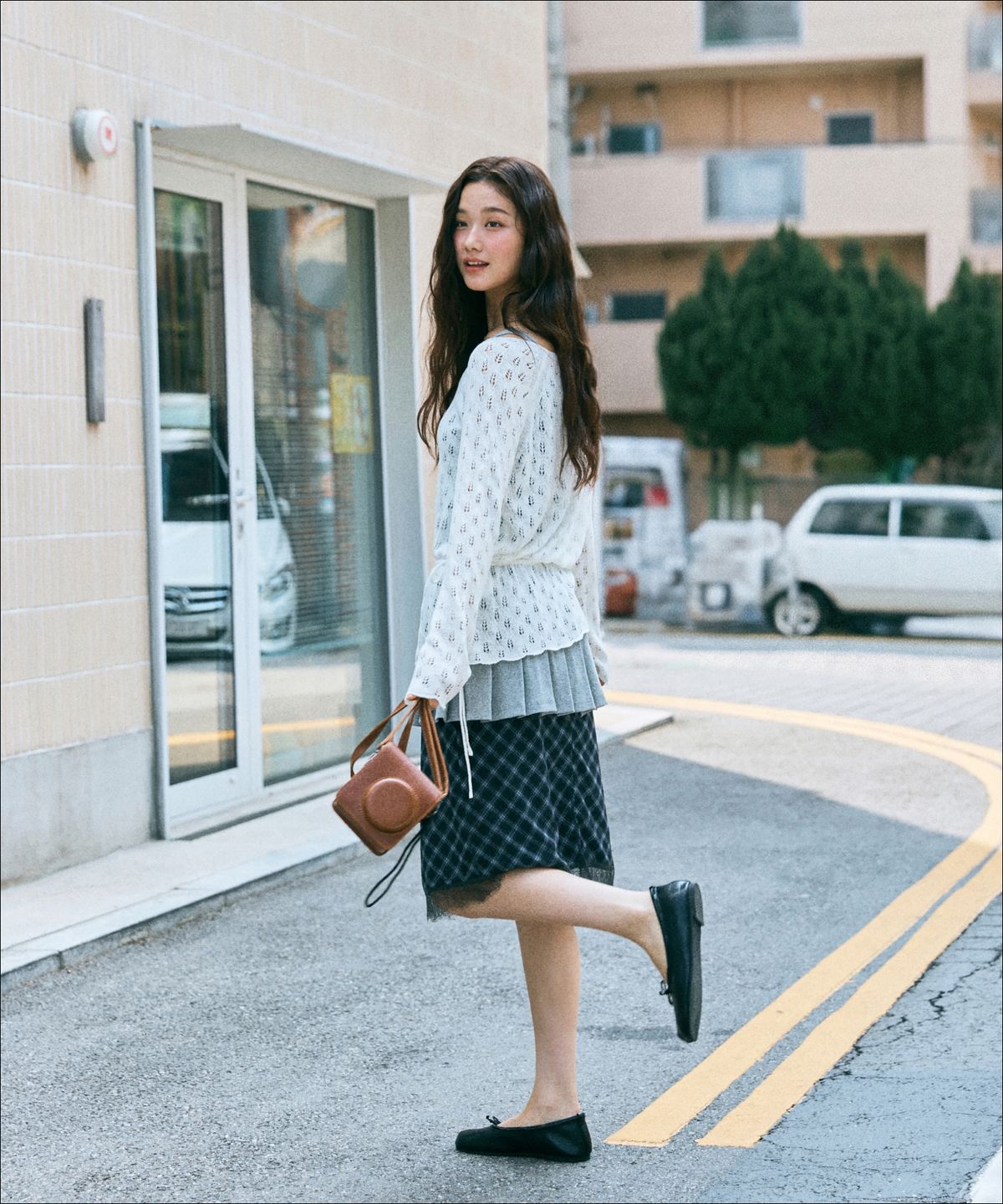 미쏘(MIXXO) Sheer Lace Midi Skirt