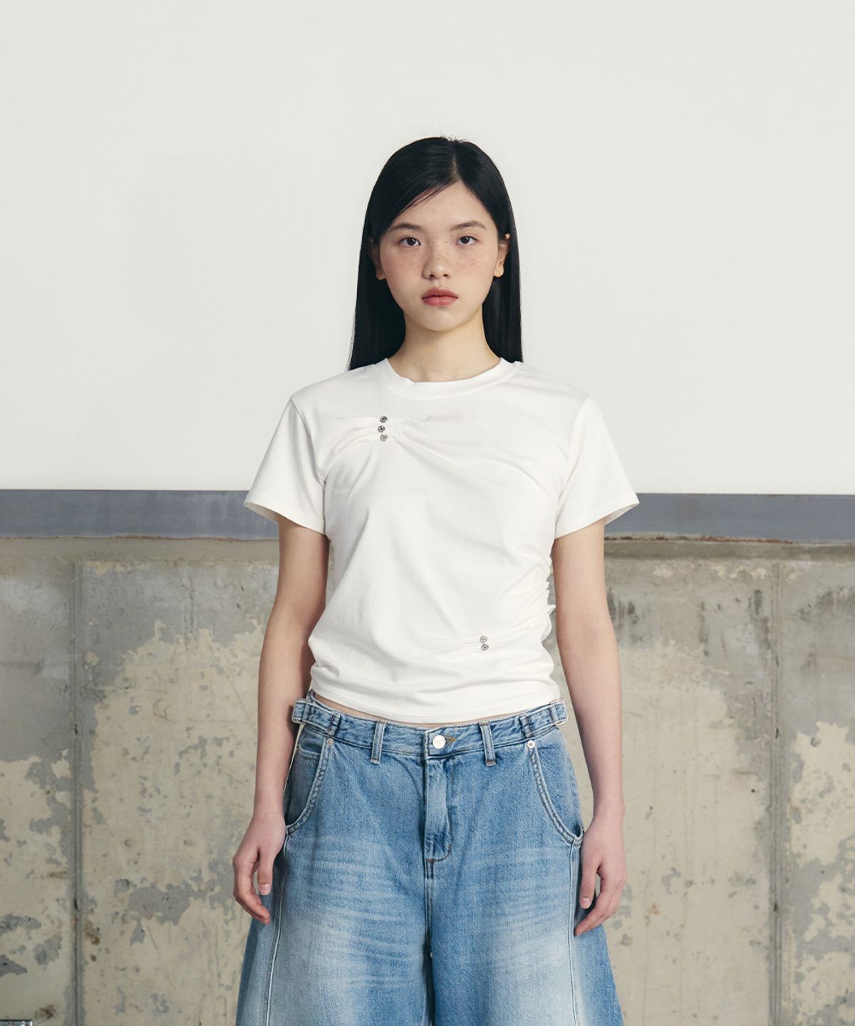 언유즈랩(UNUSEDLAB) 트리플 하트 우먼즈 반팔 티셔츠 [화이트]