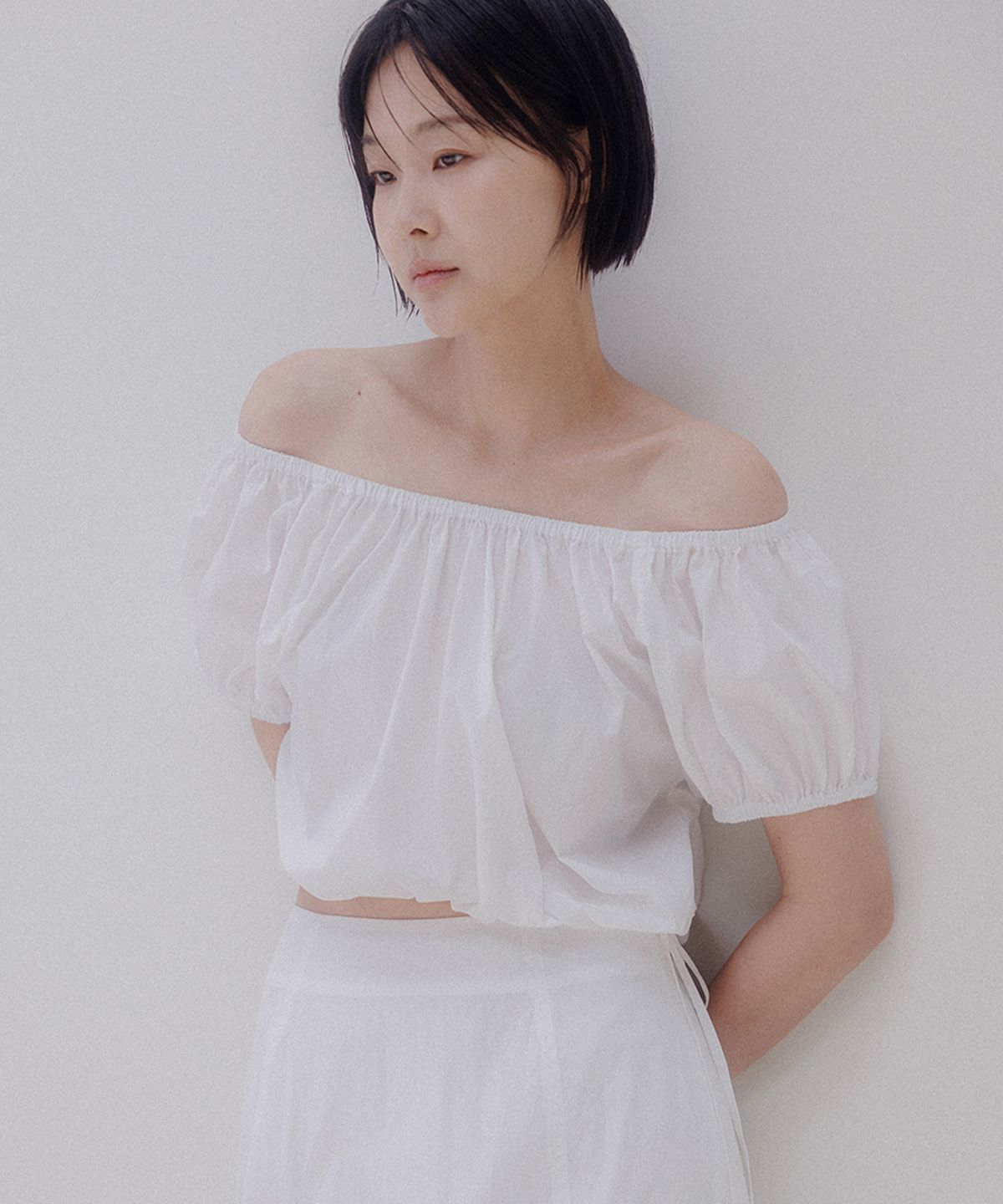 메무아(MEMUA) 오브 셔링 투웨이 블라우스 셋업(블랙)