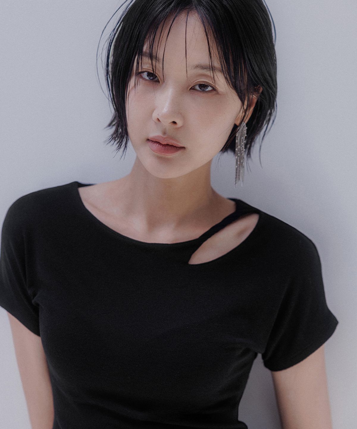 메무아(MEMUA) 링 트위스트 캡소매 티셔츠