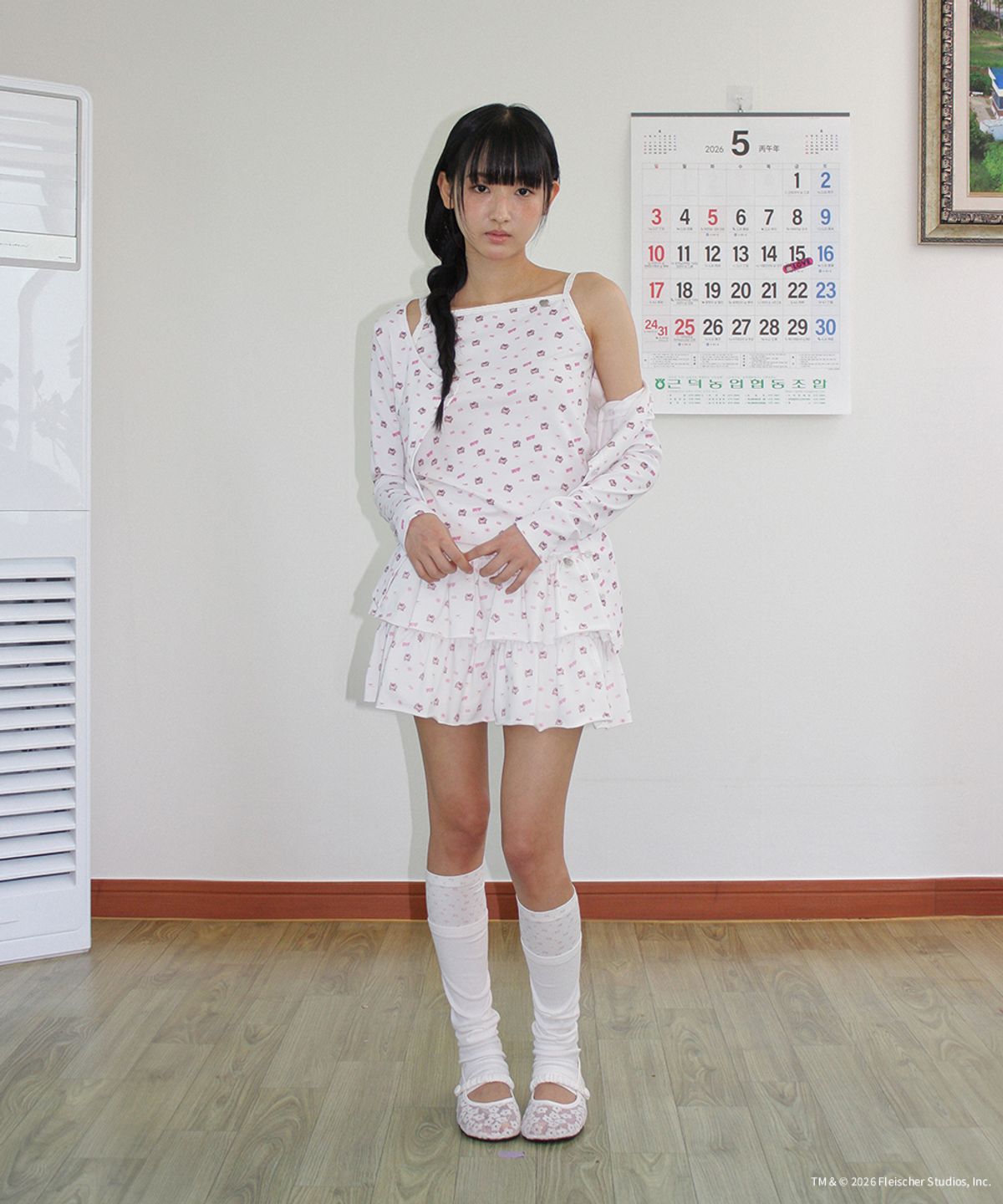 론론(RONRON) BETTY BOOP PATTERN LACE SQUARE SLEEVELESS WHITE