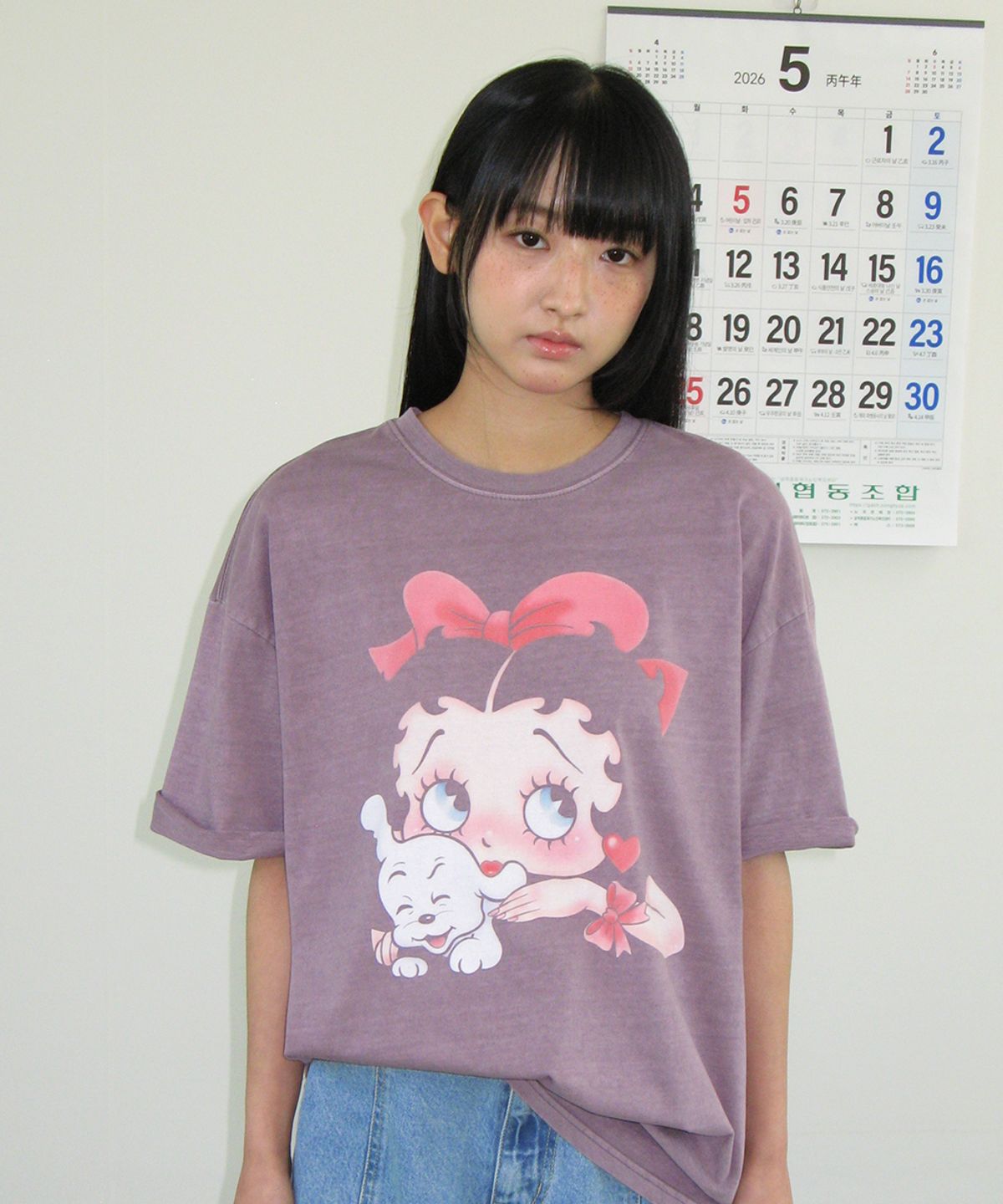 론론(RONRON) BETTY BOOP PIGMENT RIBBON OVER FIT T SHIRT PURPLE