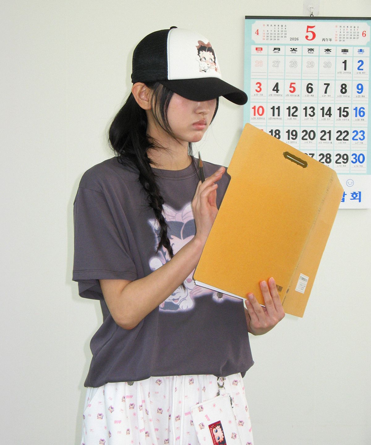 론론(RONRON) BETTY BOOP RIBBON BASIC FIT T SHIRT CHARCOAL