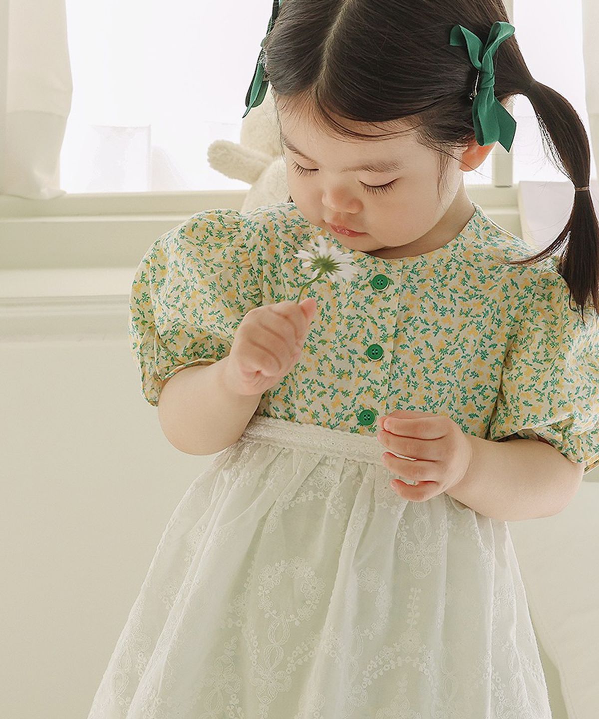 아림클로젯(ARIMCLOSET) 새싹처럼 귀여운 쪼꼬미가 나타났지요 - 아기 프릴 원피스