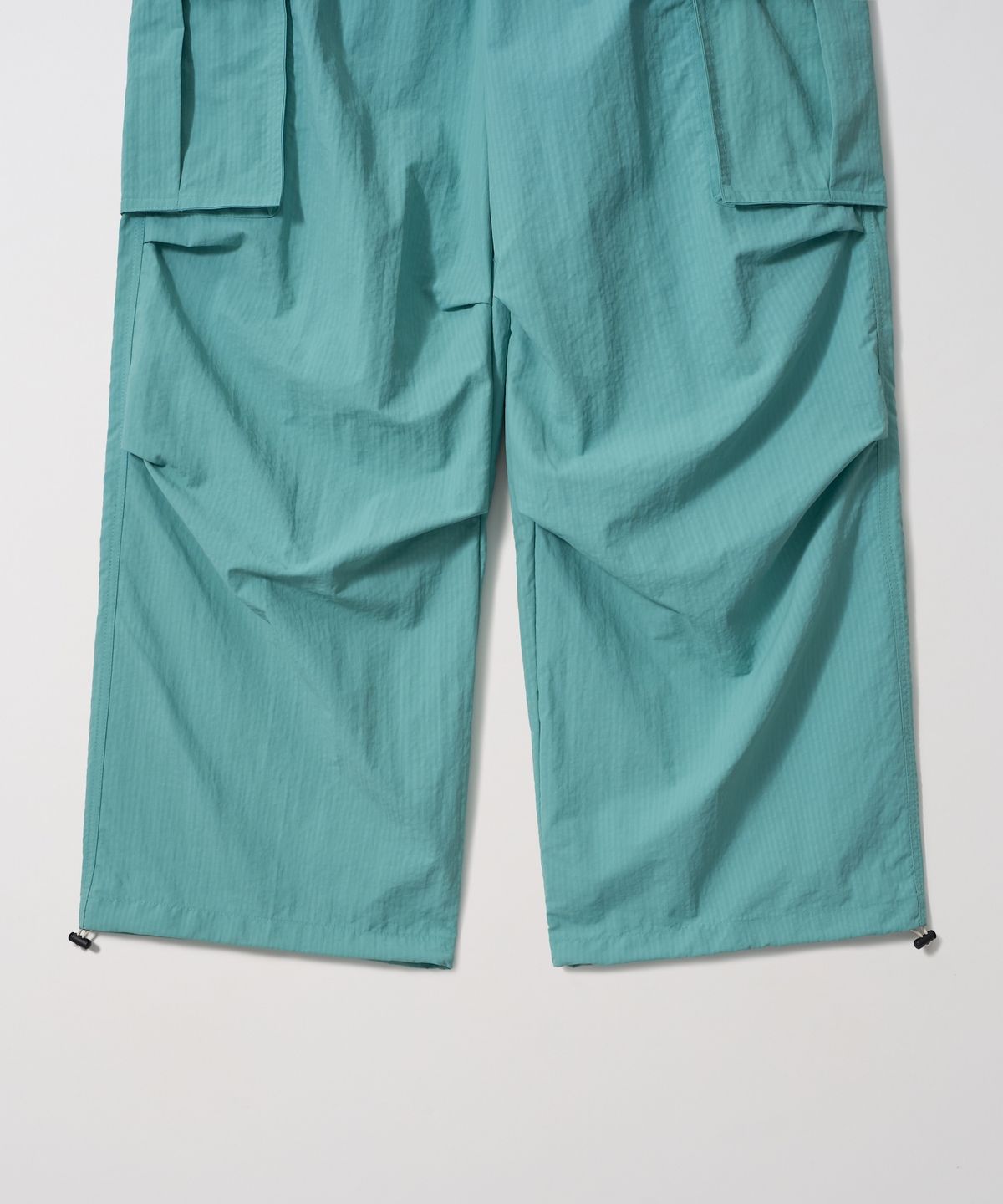 가먼츠팹(GARMENTS FAB) 8 Buttons Parachute Nylon Pants (MINT)