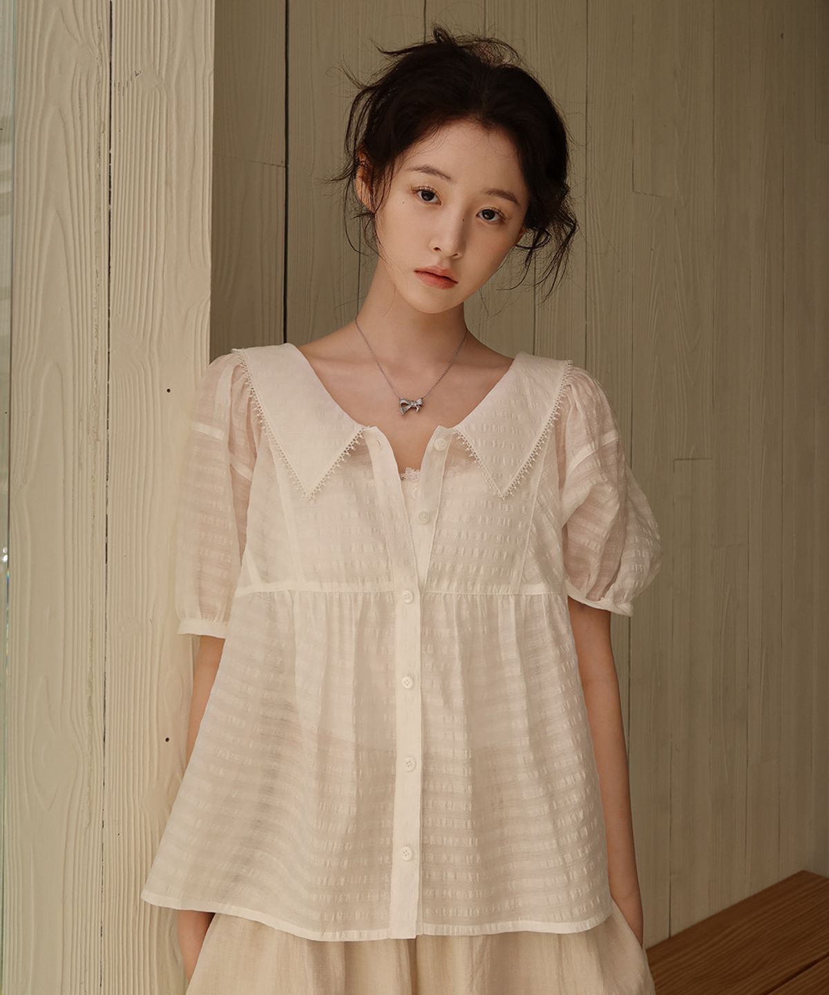 올리브 데 올리브(OLIVE DES OLIVE) 퍼프소매 리본 시어 블라우스 OW6MB6020
