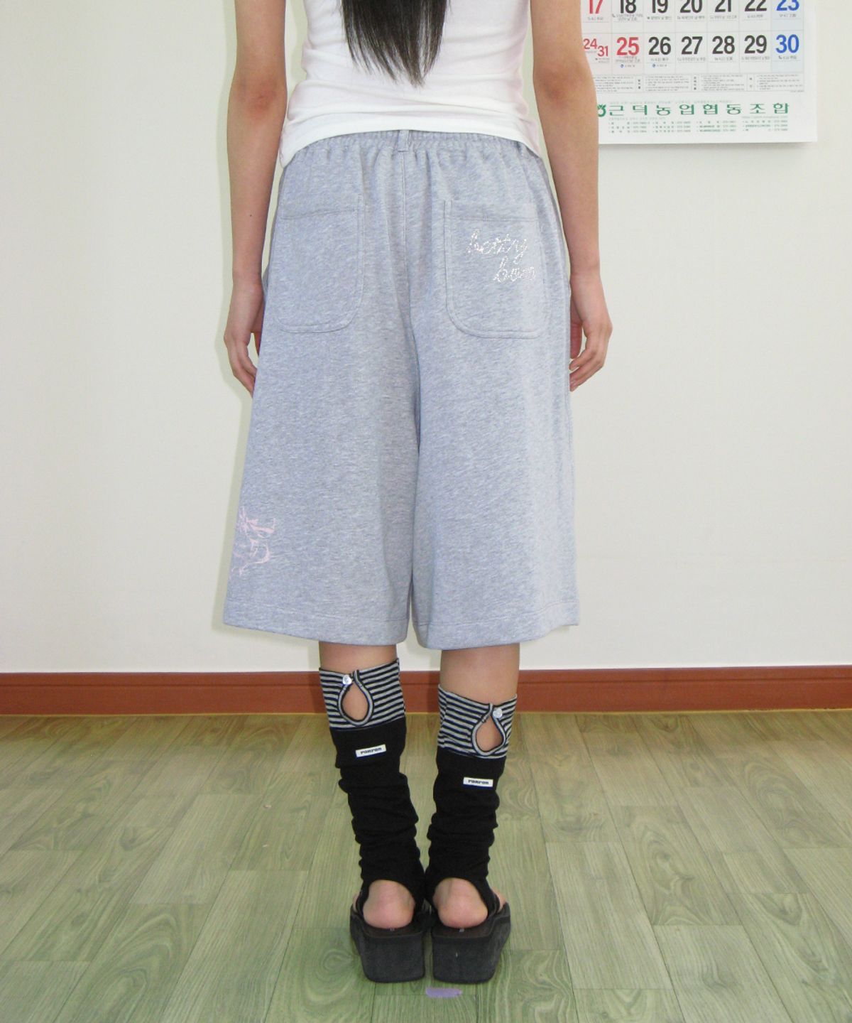 론론(RONRON) BETTY BOOP DREAMY RIBBON SWEAT BERMUDA PANTS GREY