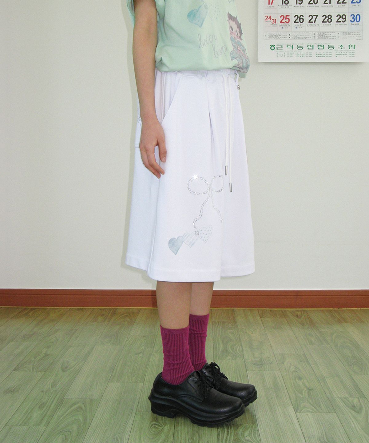 론론(RONRON) BETTY BOOP DREAMY RIBBON SWEAT BERMUDA PANTS WHITE