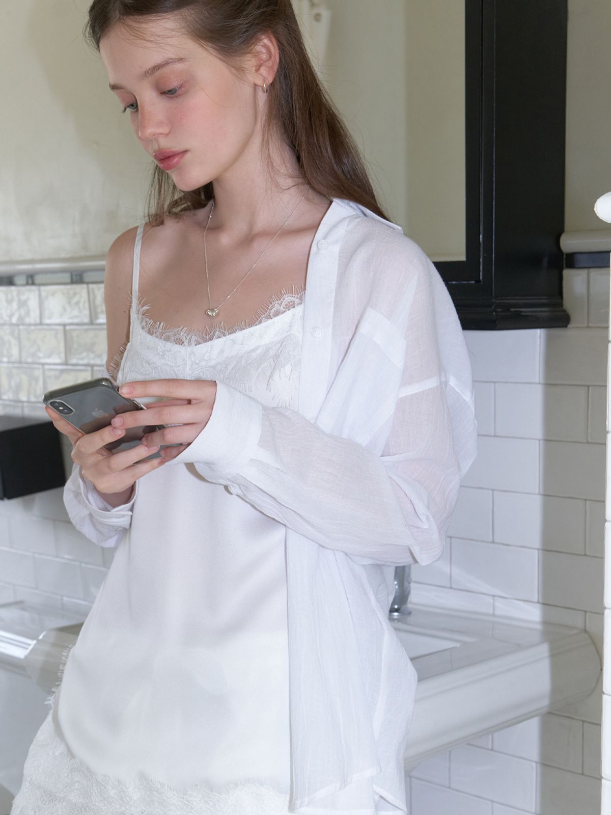 리엘(RE L) Yawny lace sleeveless top (white)