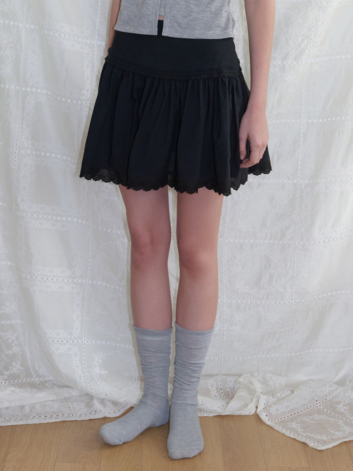 리엘(RE L) Berries lace mini skirt (black)