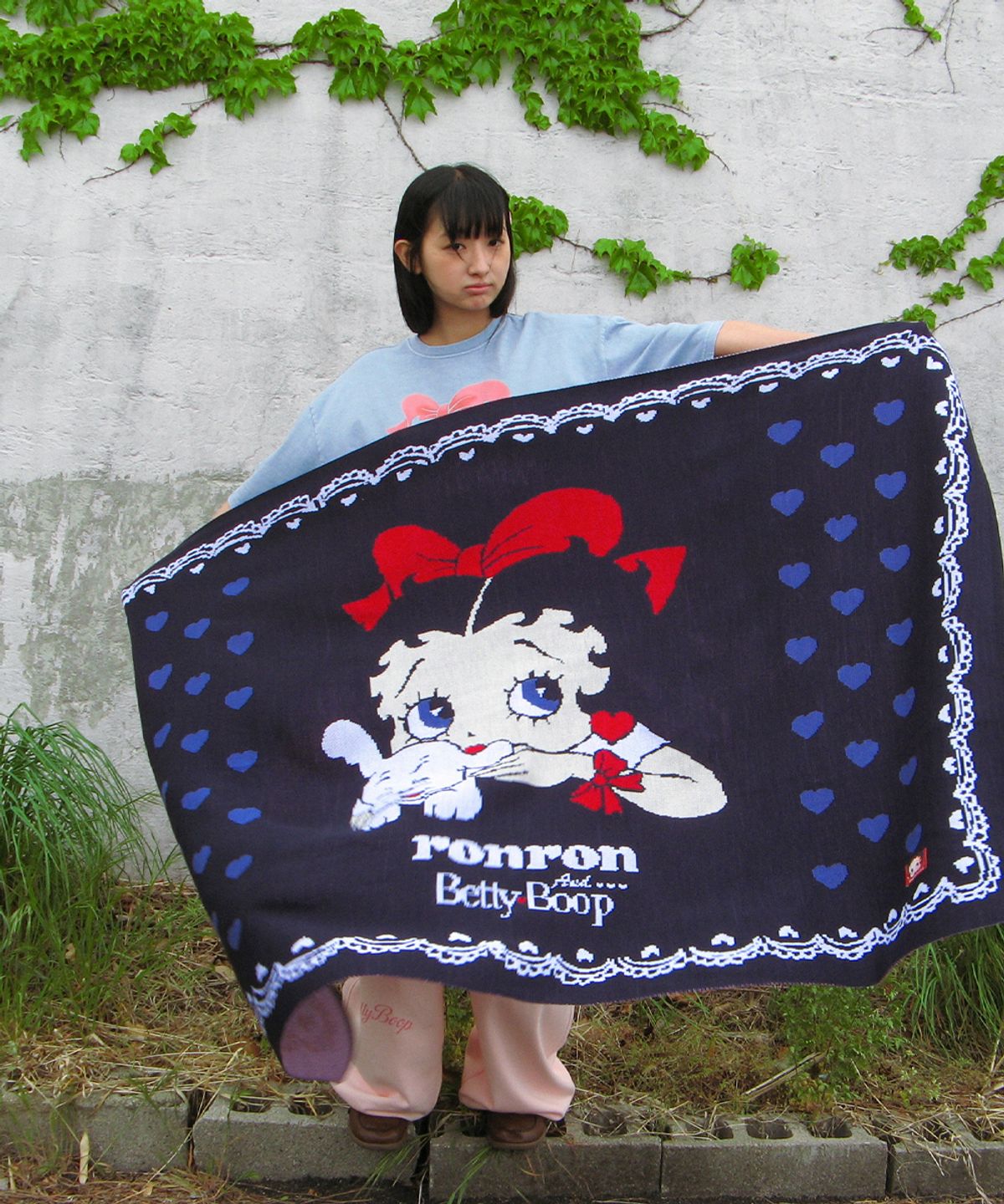 론론(RONRON) BETTY BOOP HEART LACE BLANKET NAVY